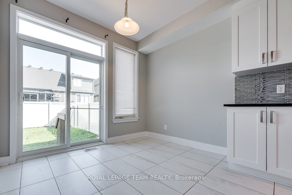 324 Fergus Crescent Property Photo 17