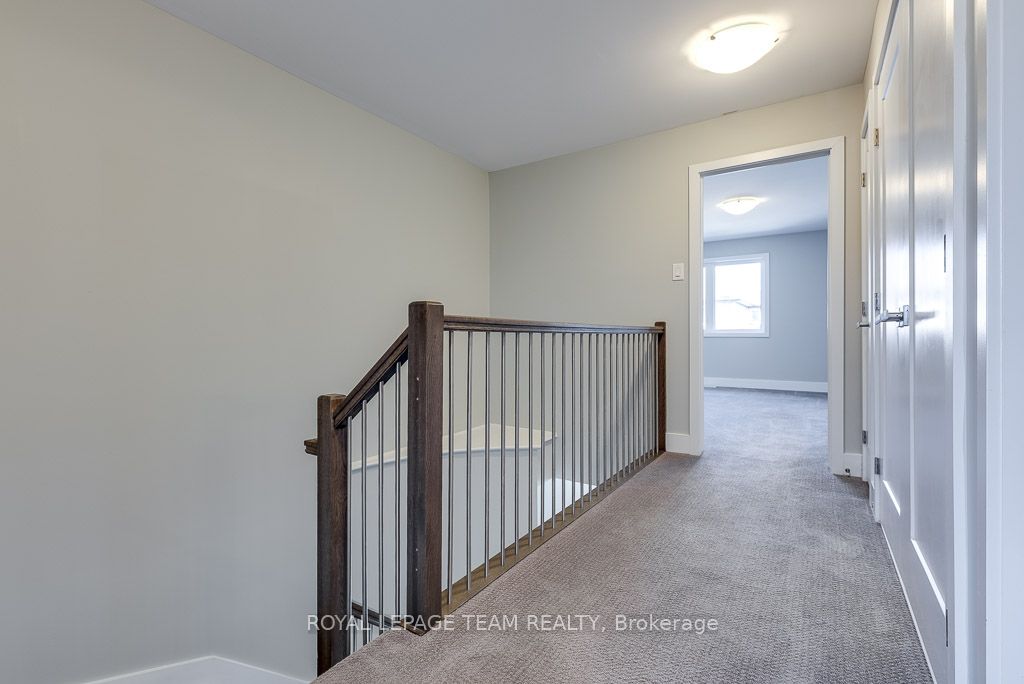 324 Fergus Crescent Property Photo 20