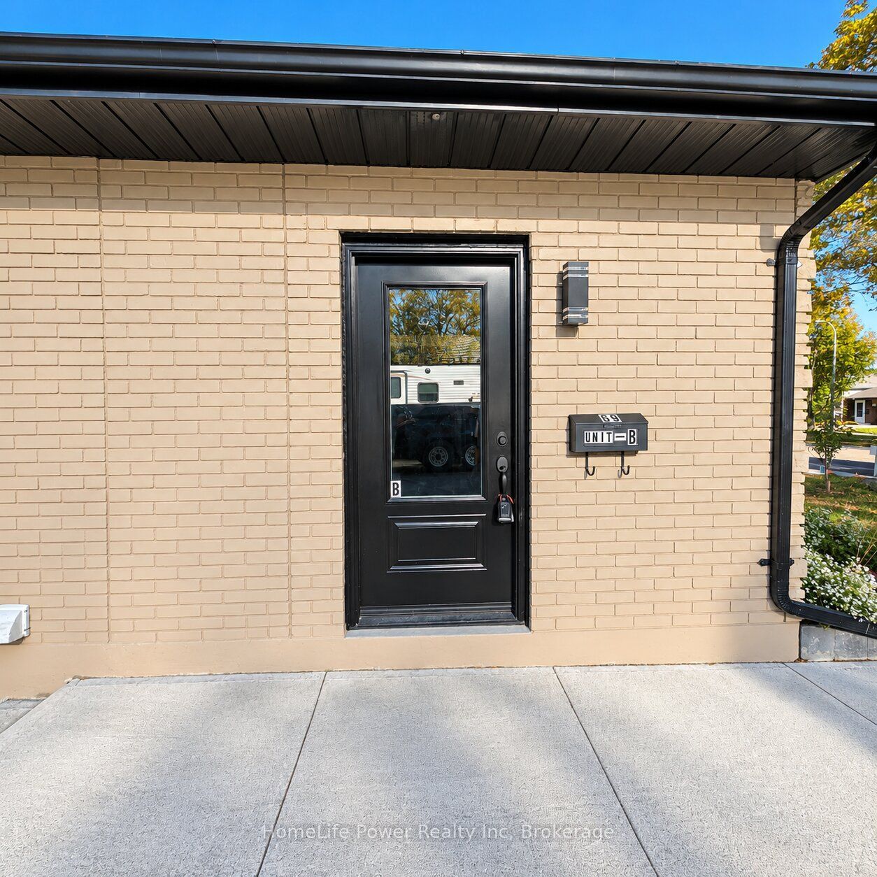 69 Tupper Crescent # Lower Property Photo 1