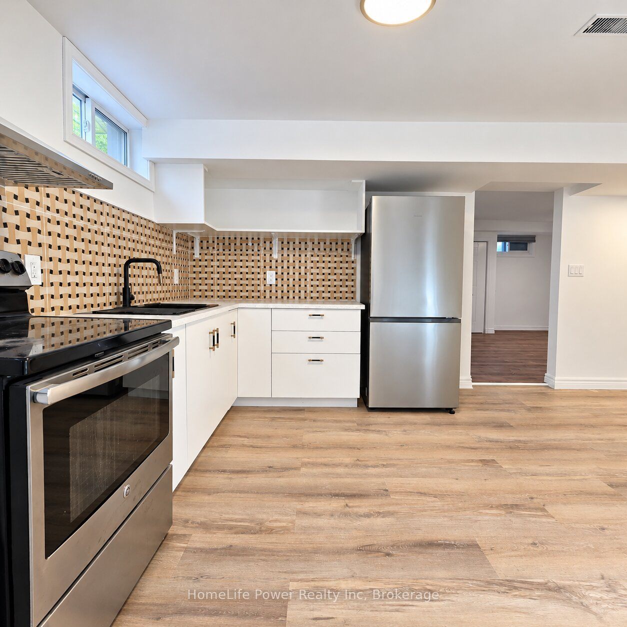 69 Tupper Crescent # Lower Property Photo 15