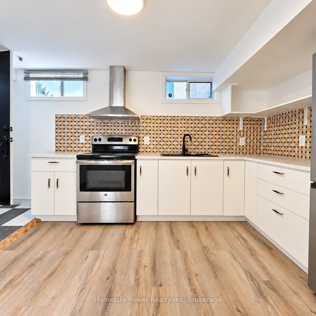 69 Tupper Crescent # Lower Property Photo 16