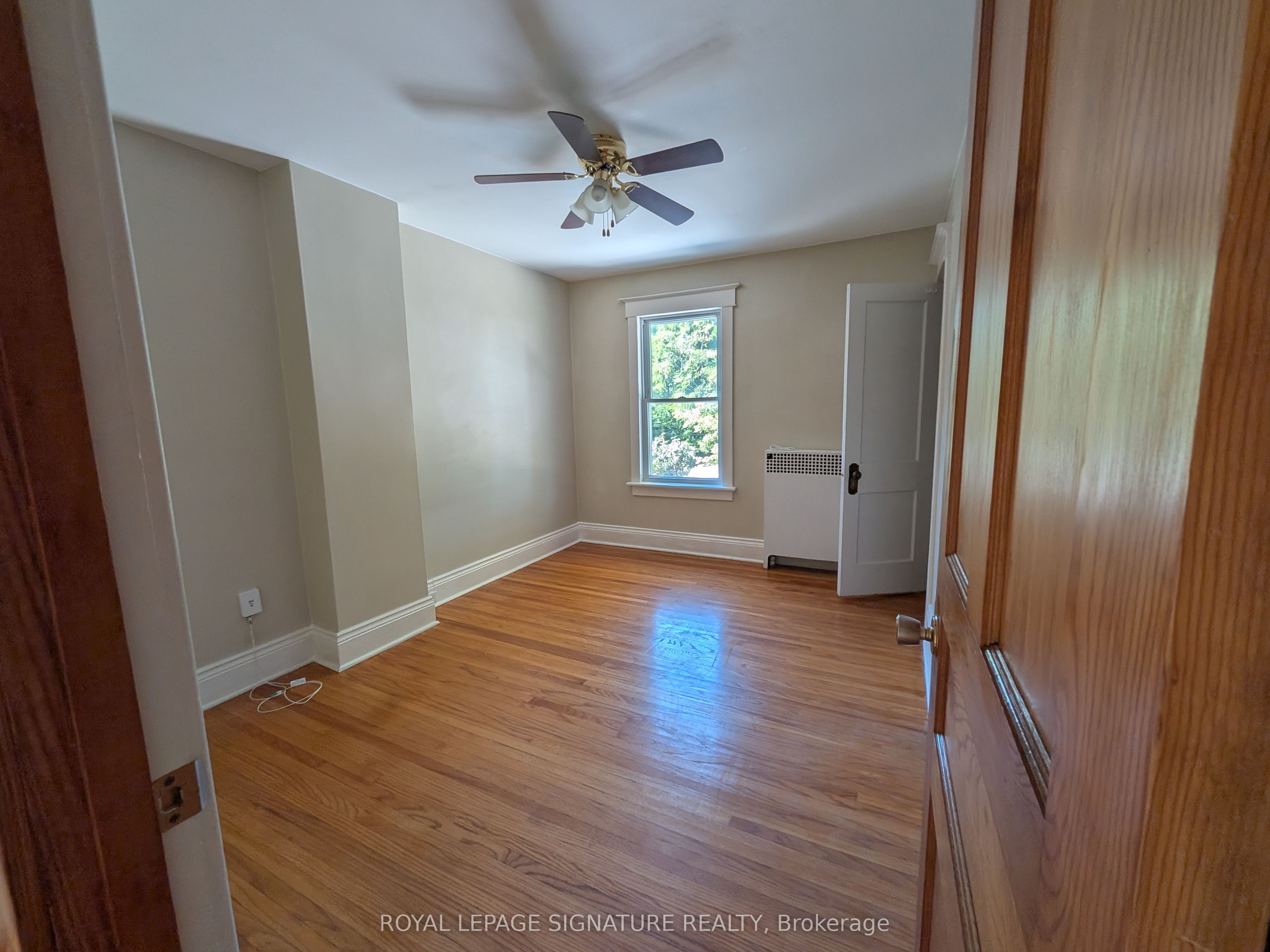 156 Park Row S 2 Property Photo 3
