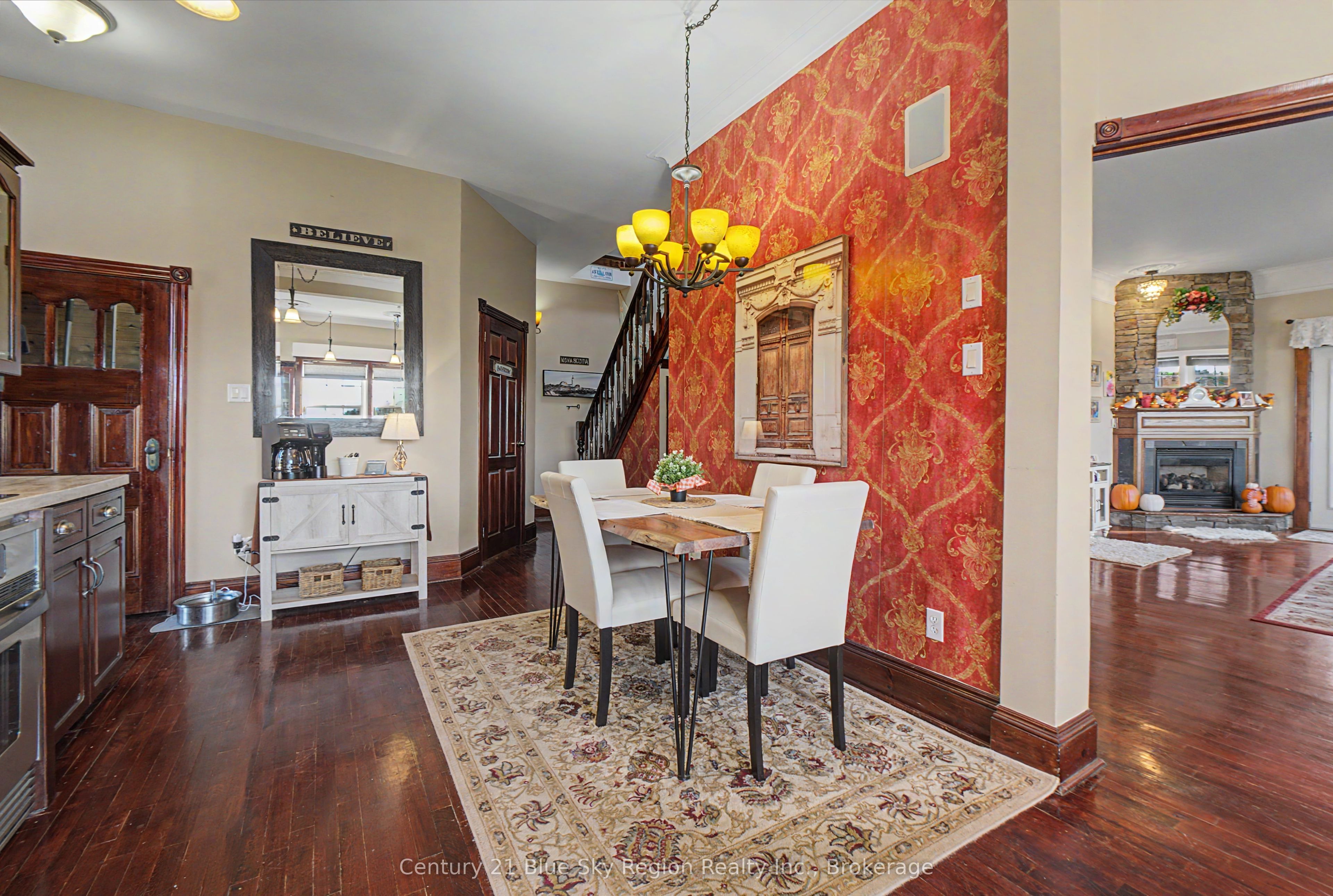 1365 Main Street Property Photo 14