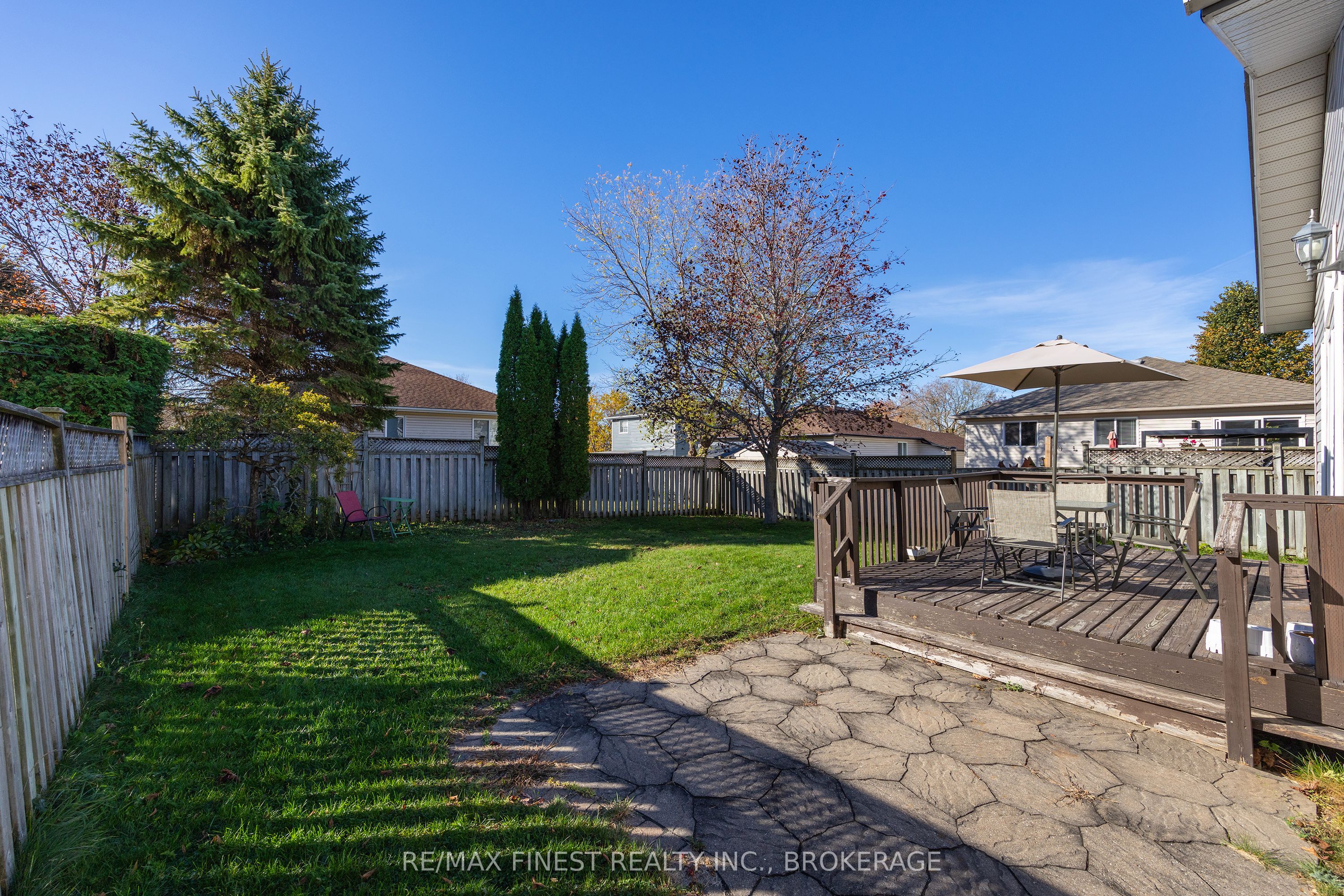 929 Lombardy Street Property Photo 4