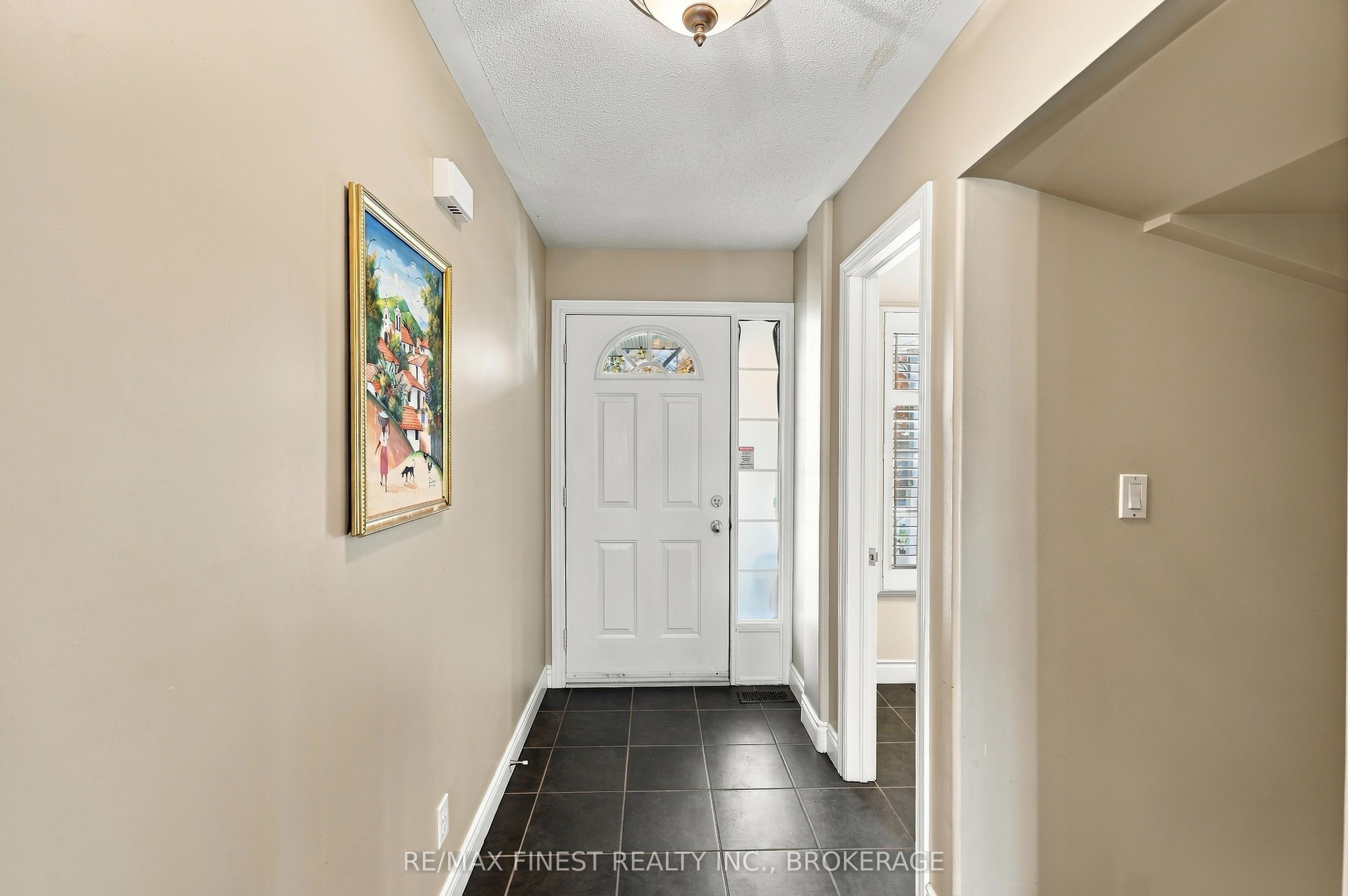 929 Lombardy Street Property Photo 9