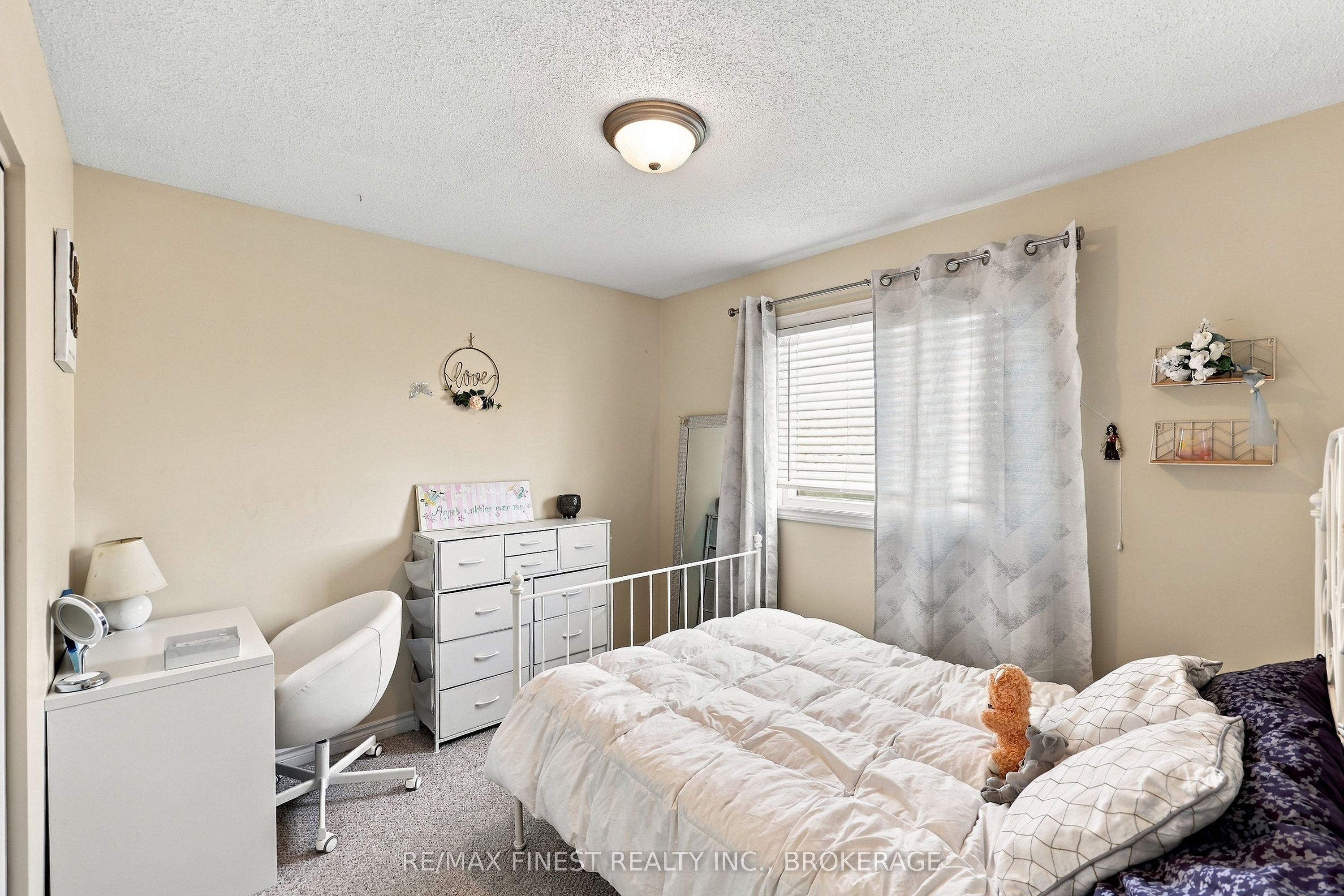 929 Lombardy Street Property Photo 31