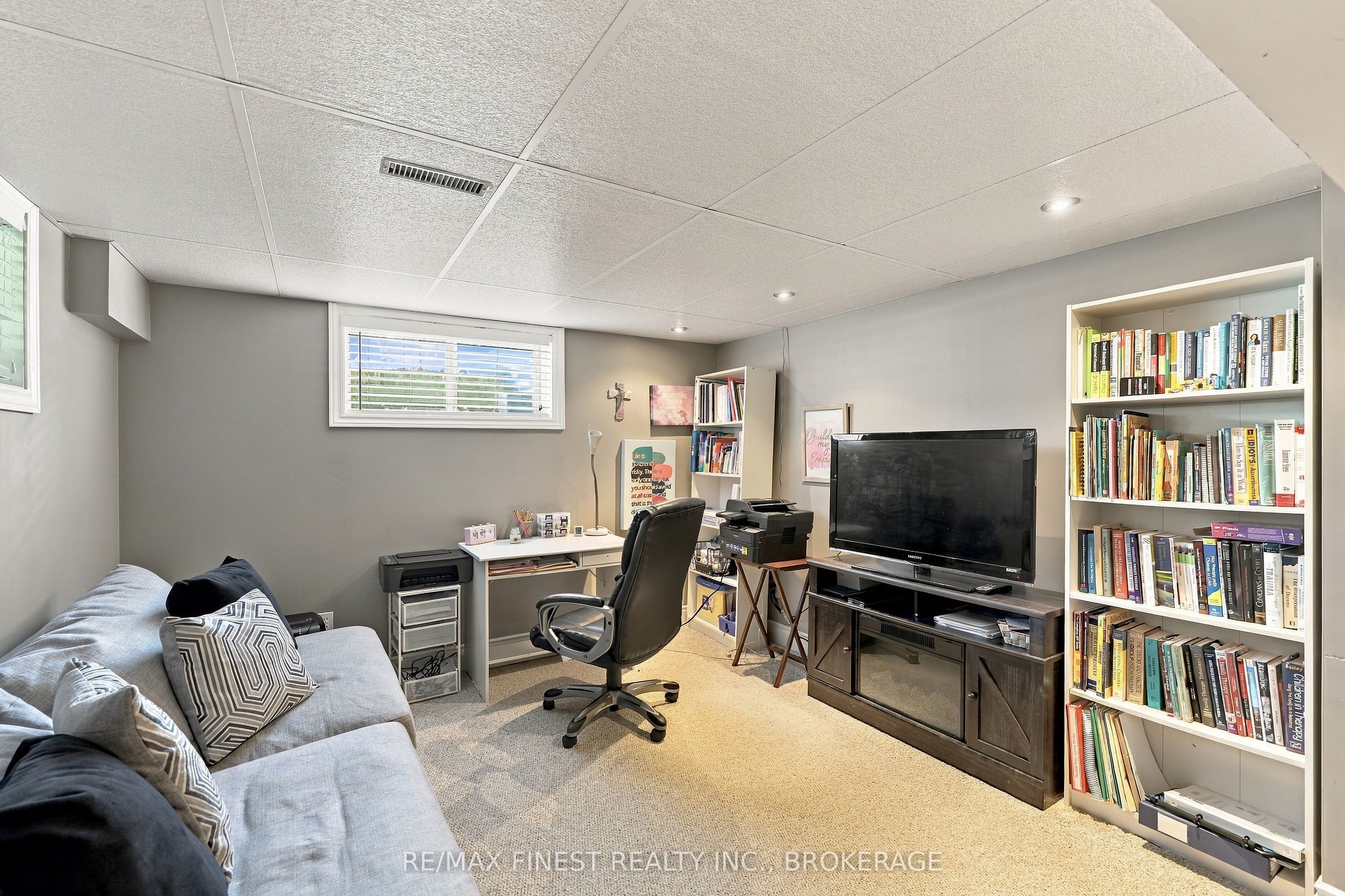 929 Lombardy Street Property Photo 36