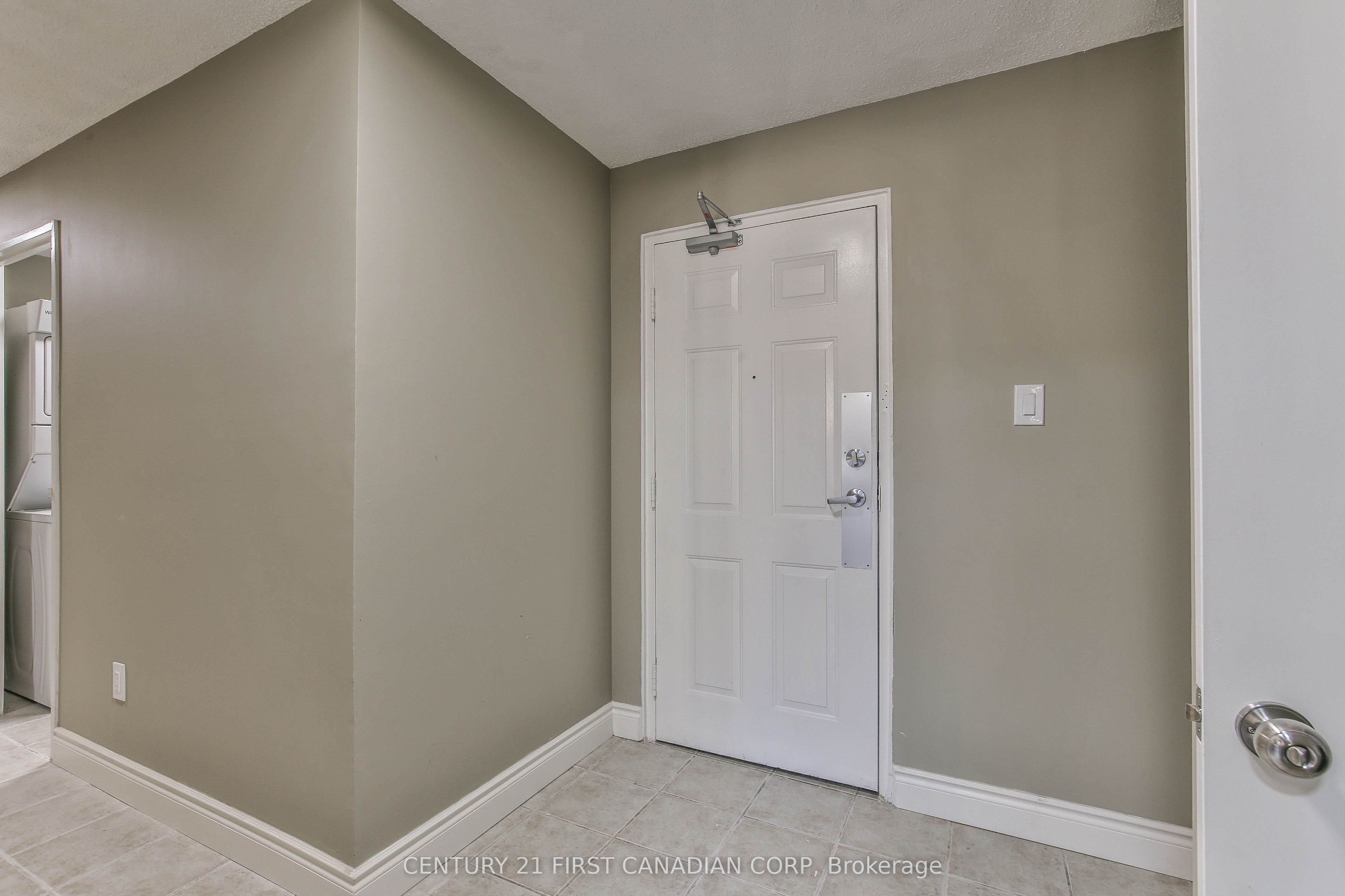 1445 Huron Street 207 Property Photo 6