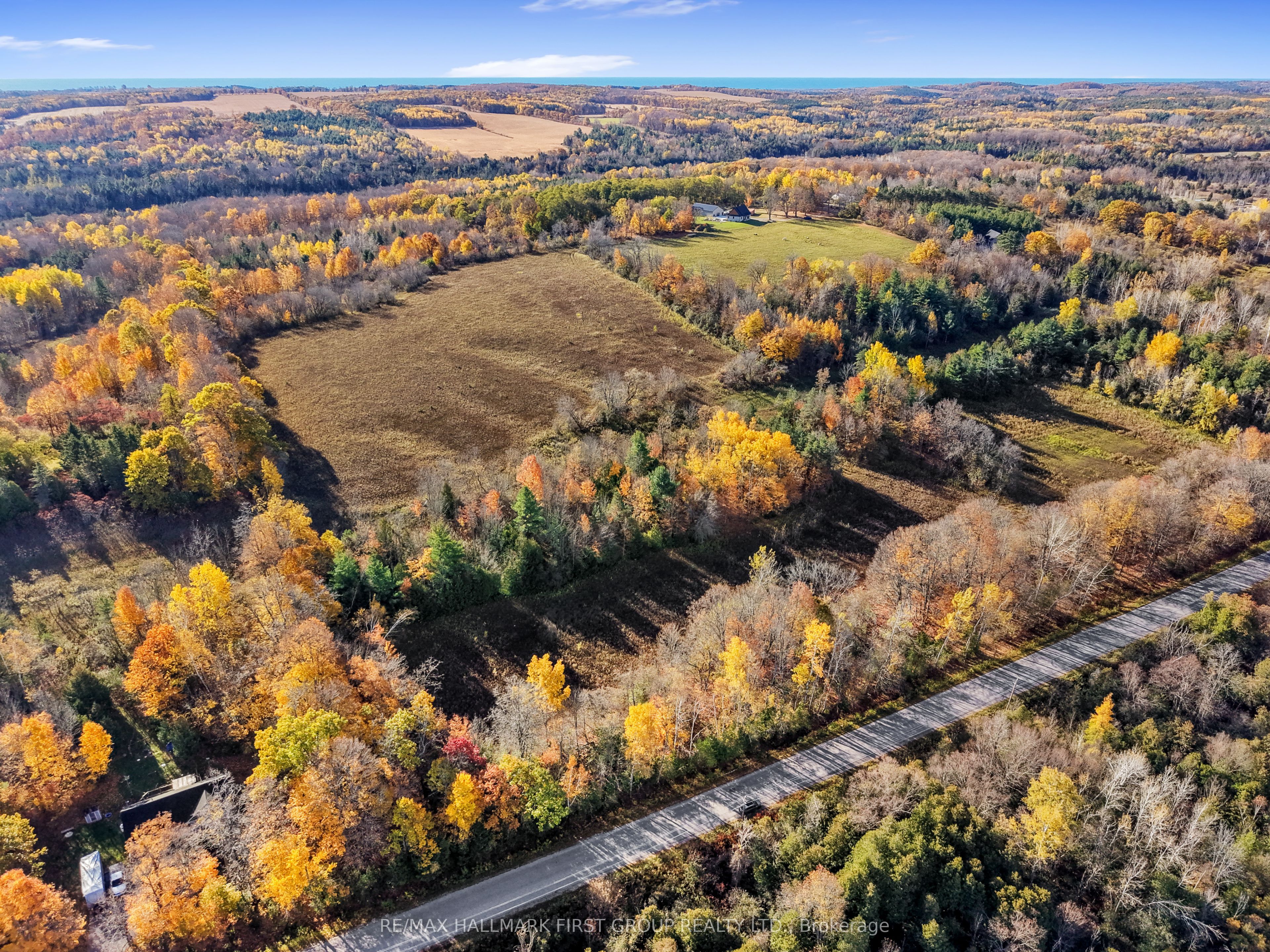 A Pipeline Road Property Photo 13