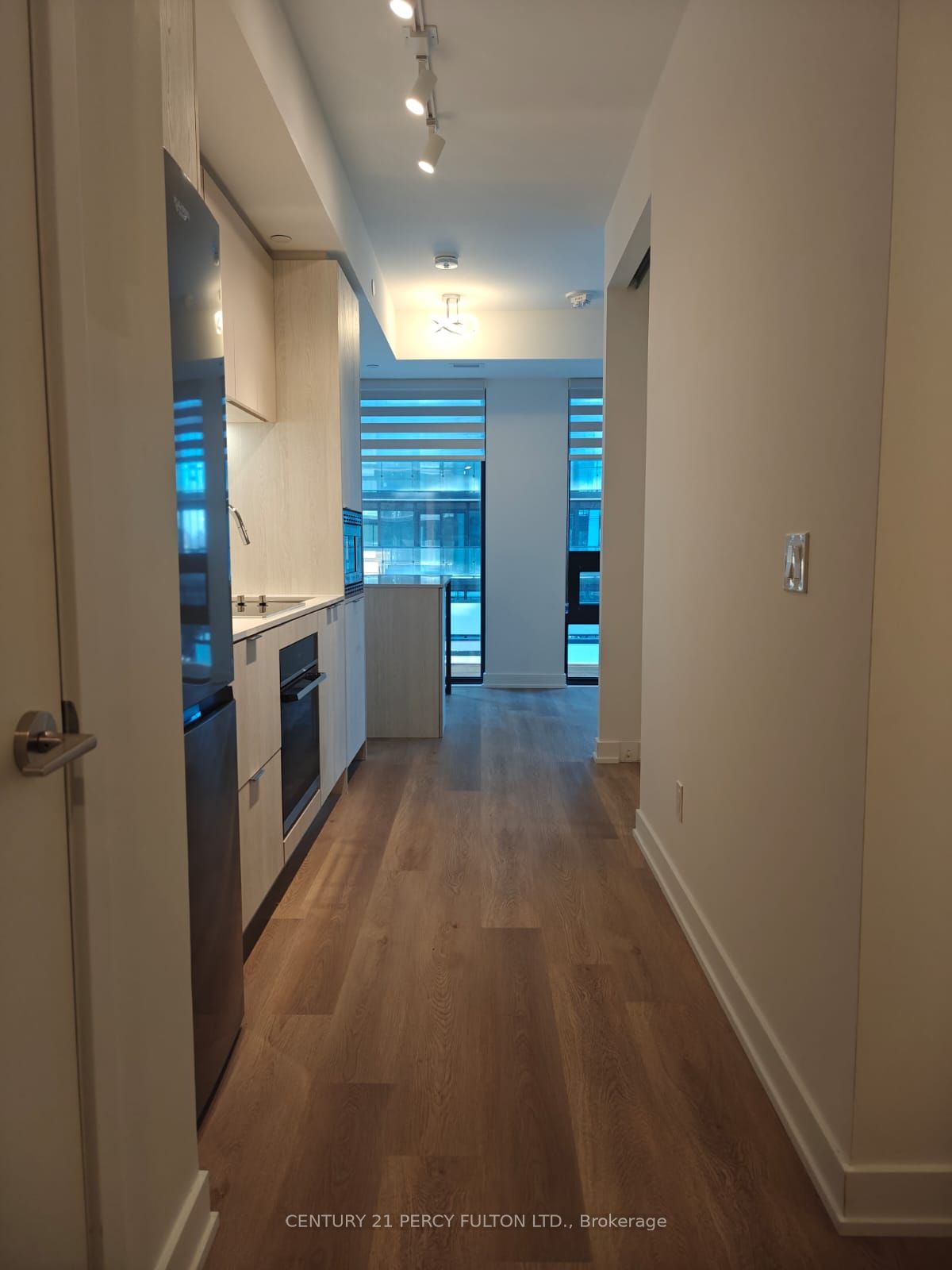 101 John Street N 1017 Property Photo 2