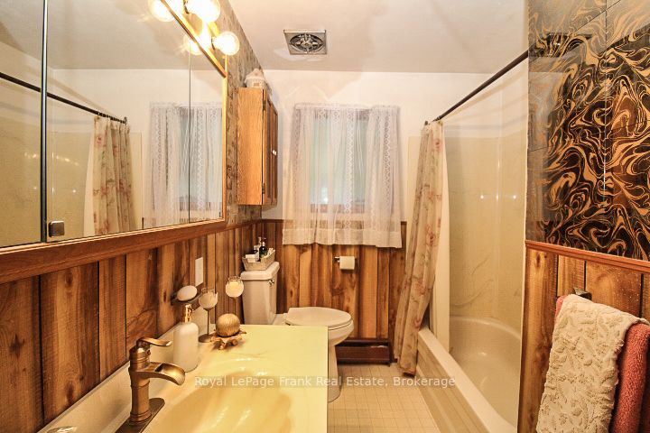 1293 Edmison Drive Property Photo 20