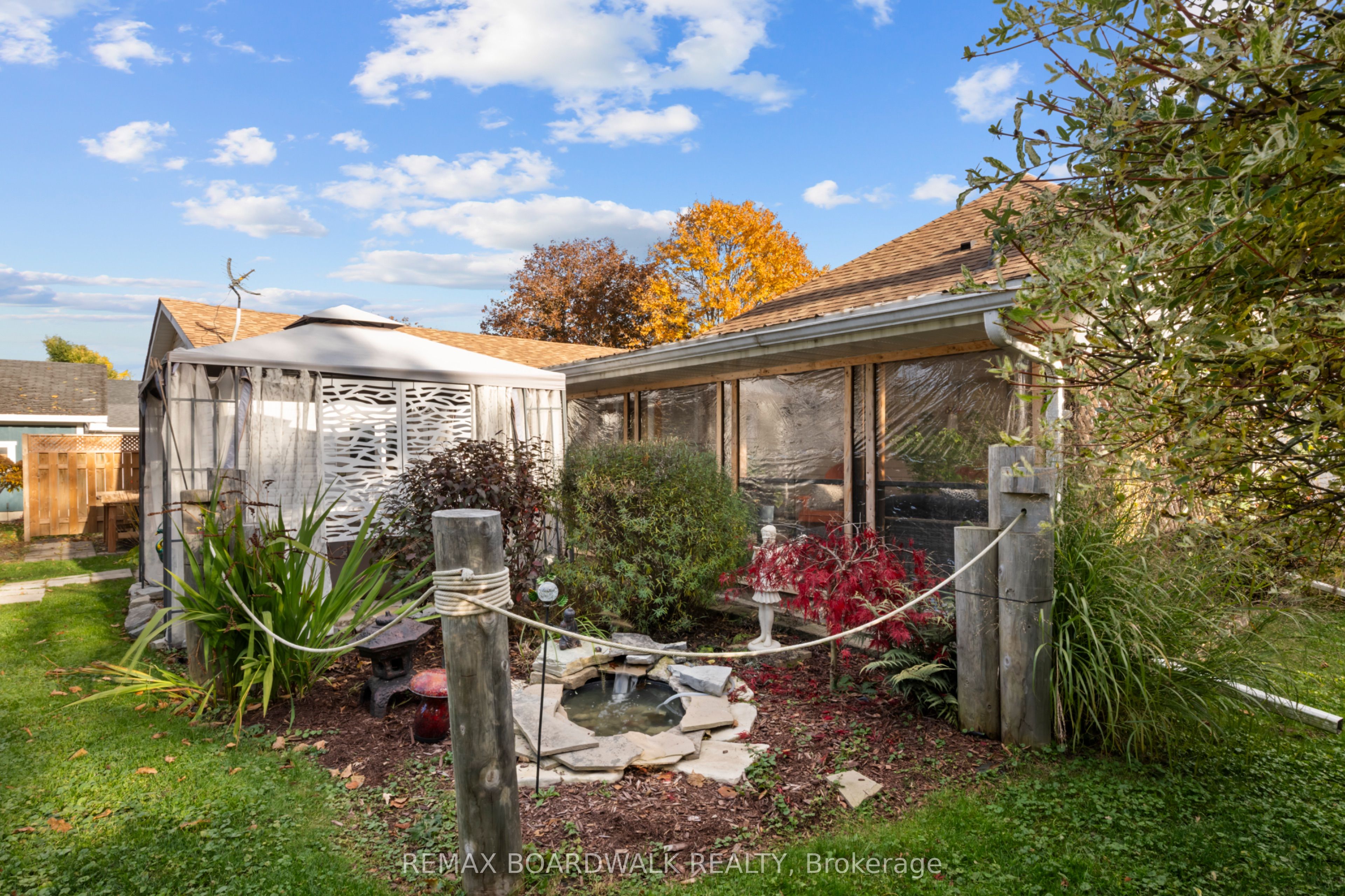 434 Dibble Street E Property Photo 19