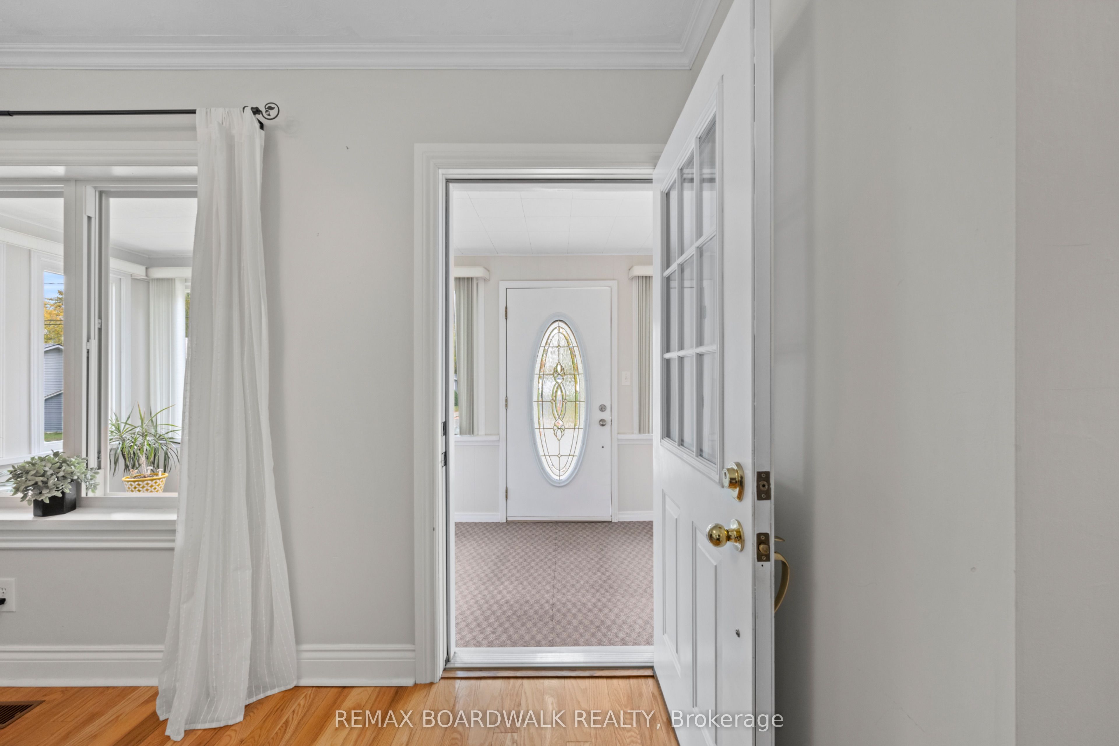 434 Dibble Street E Property Photo 24