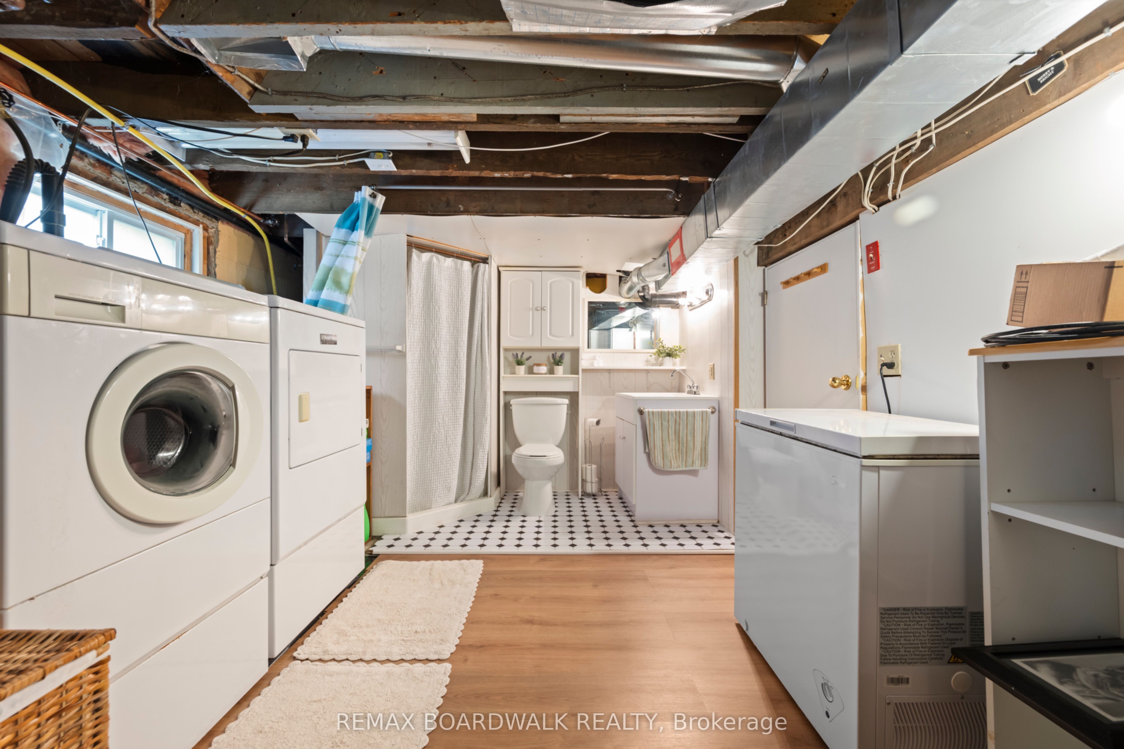 434 Dibble Street E Property Photo 49