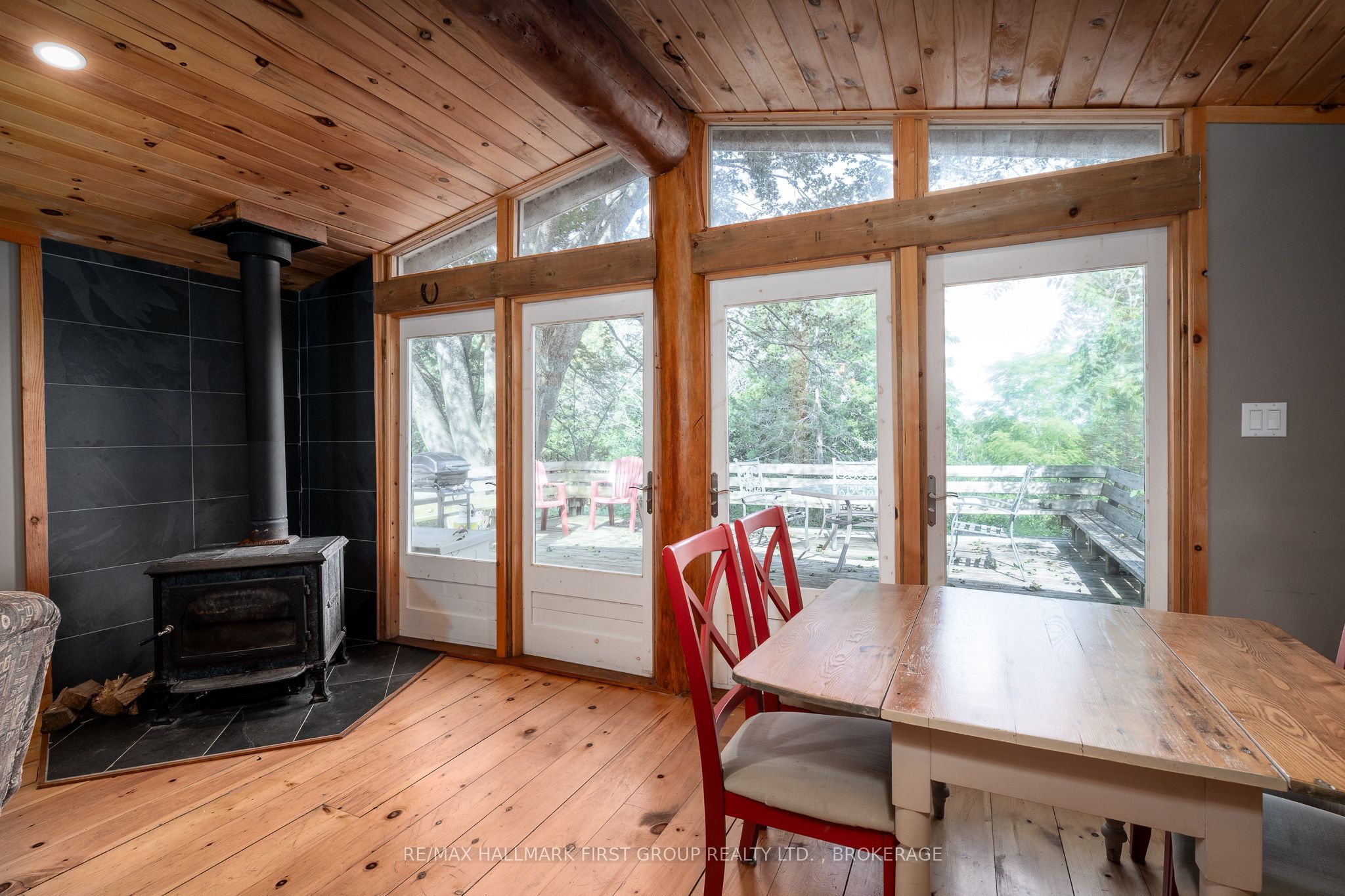 19 Pc Lane Property Photo 2