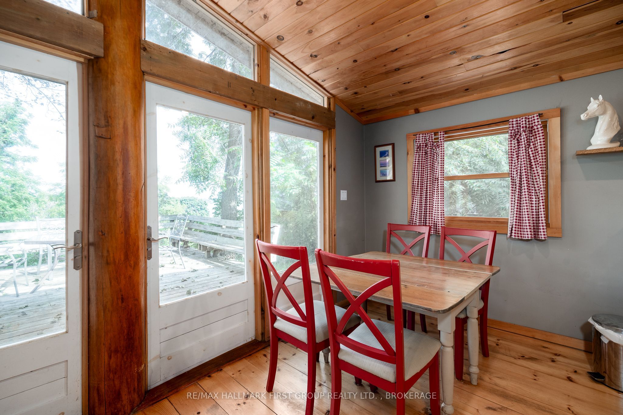 19 Pc Lane Property Photo 12