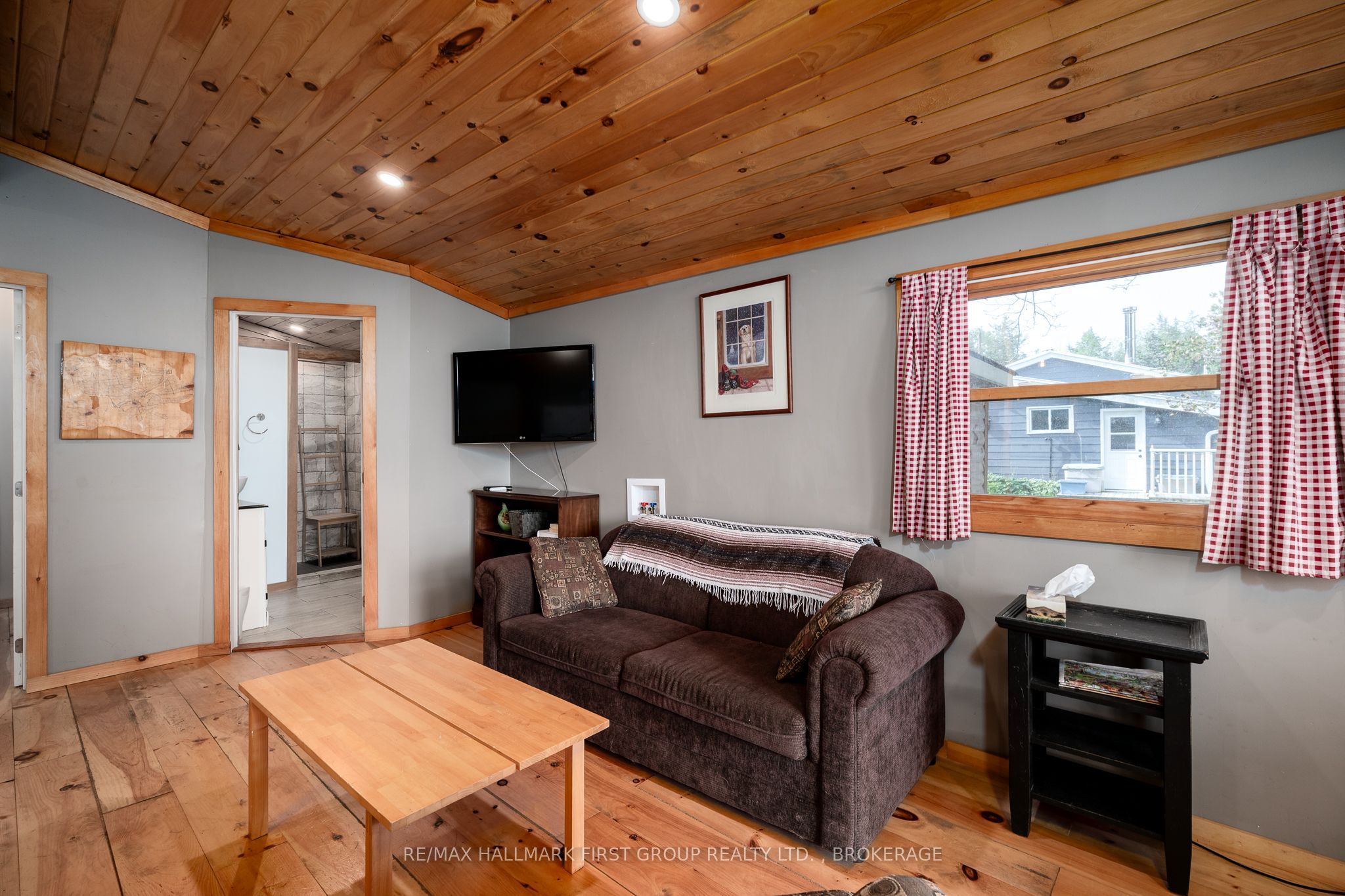 19 Pc Lane Property Photo 13