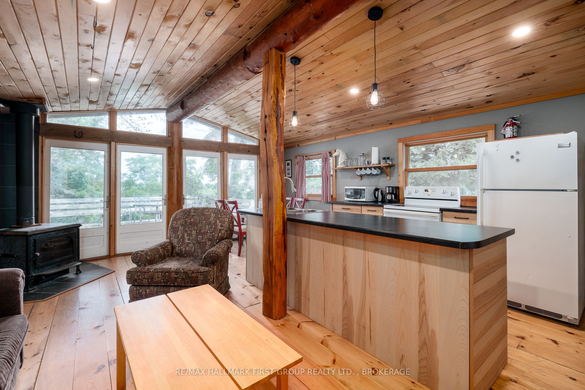 19 Pc Lane Property Photo 16