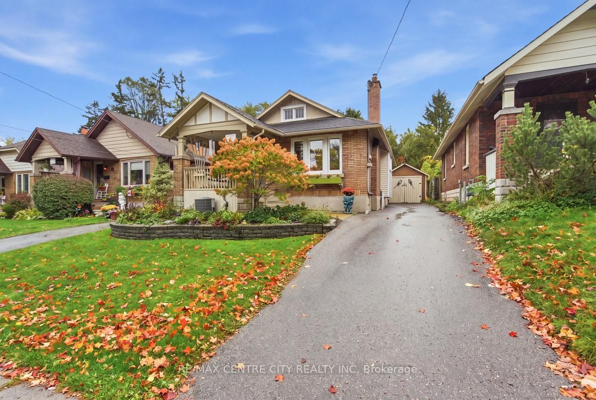 649 Emery Street E