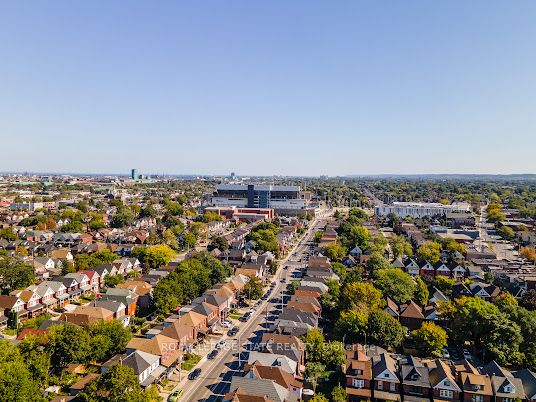 35 Sherman Avenue N Property Photo 8