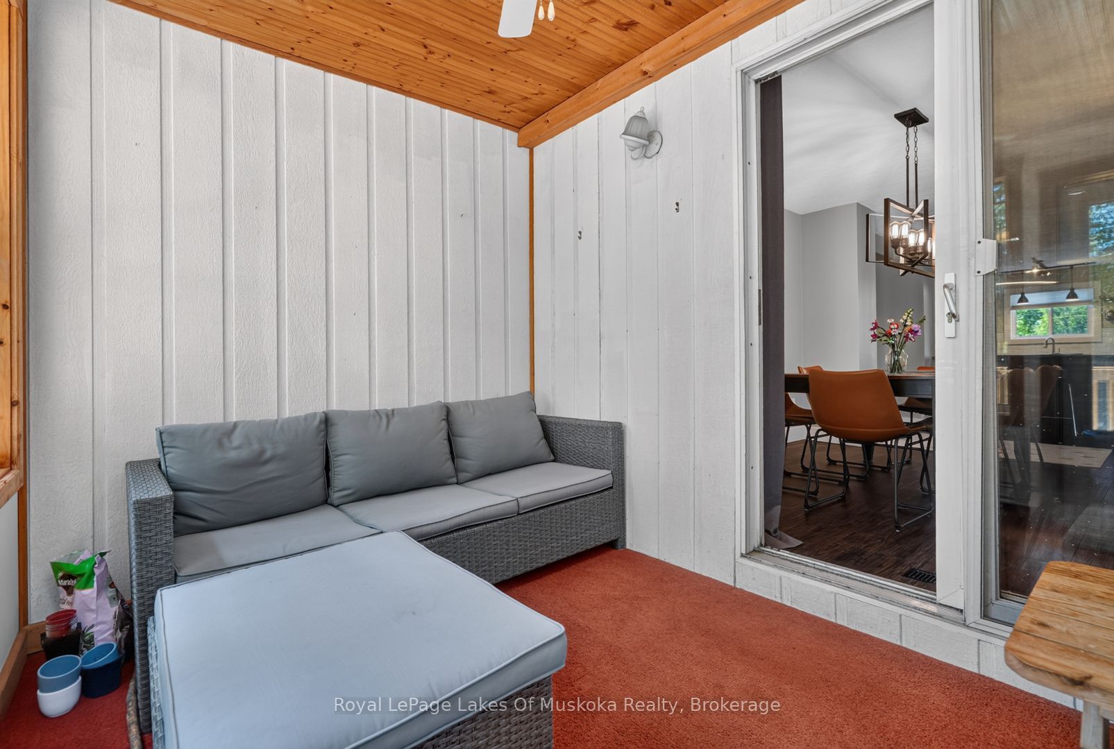 570 John Street S Property Photo 16