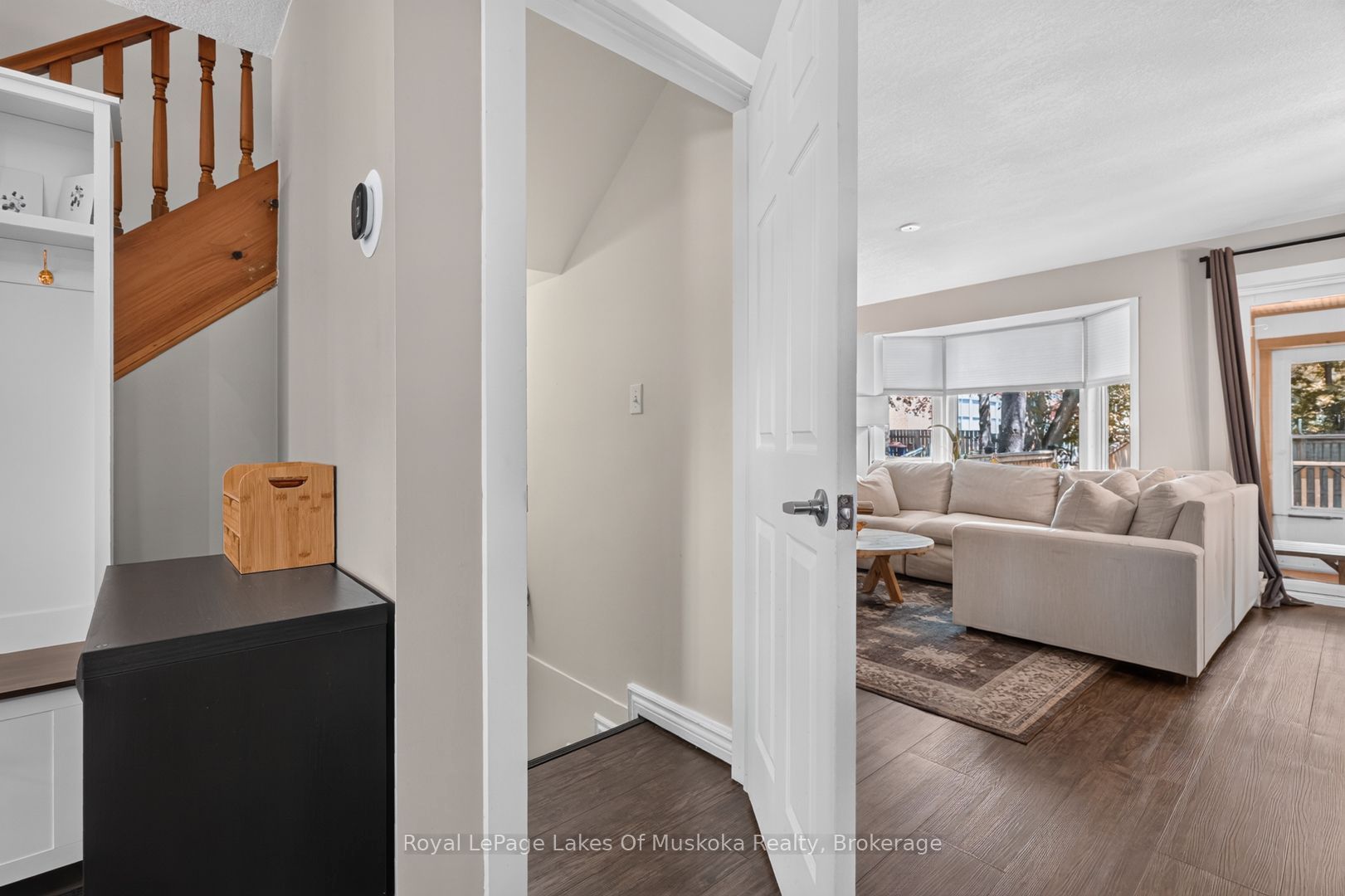 570 John Street S Property Photo 29