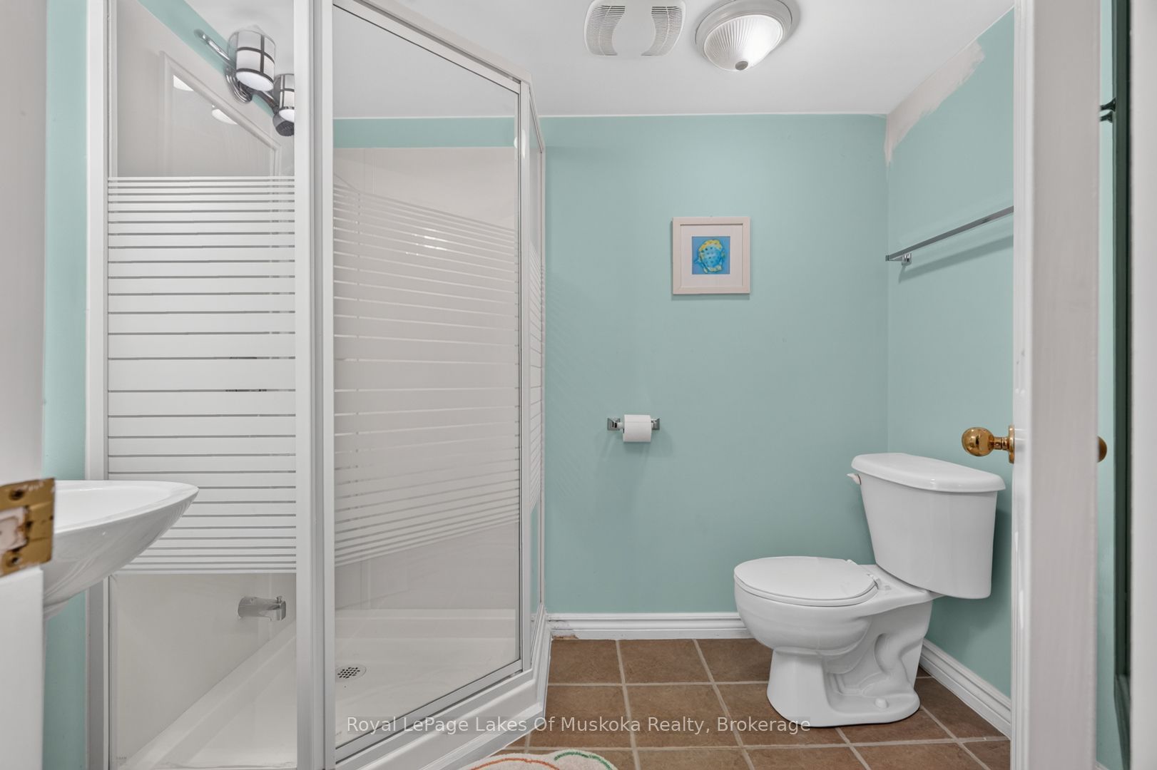 570 John Street S Property Photo 36