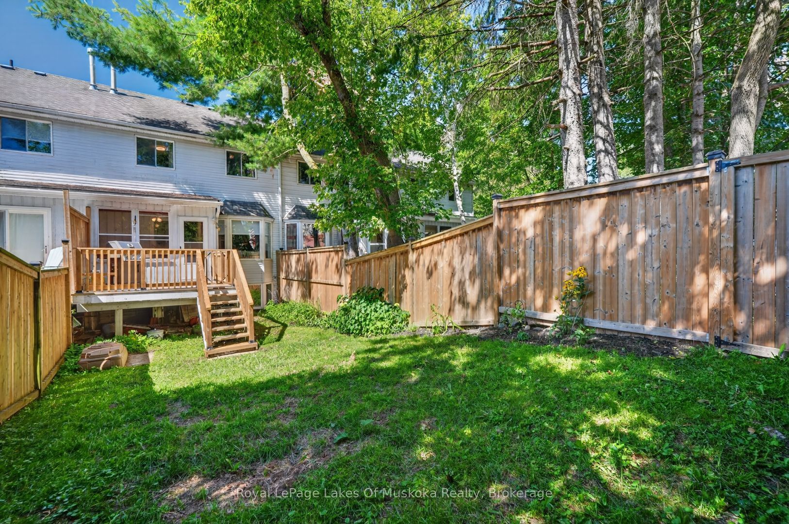 570 John Street S Property Photo 39