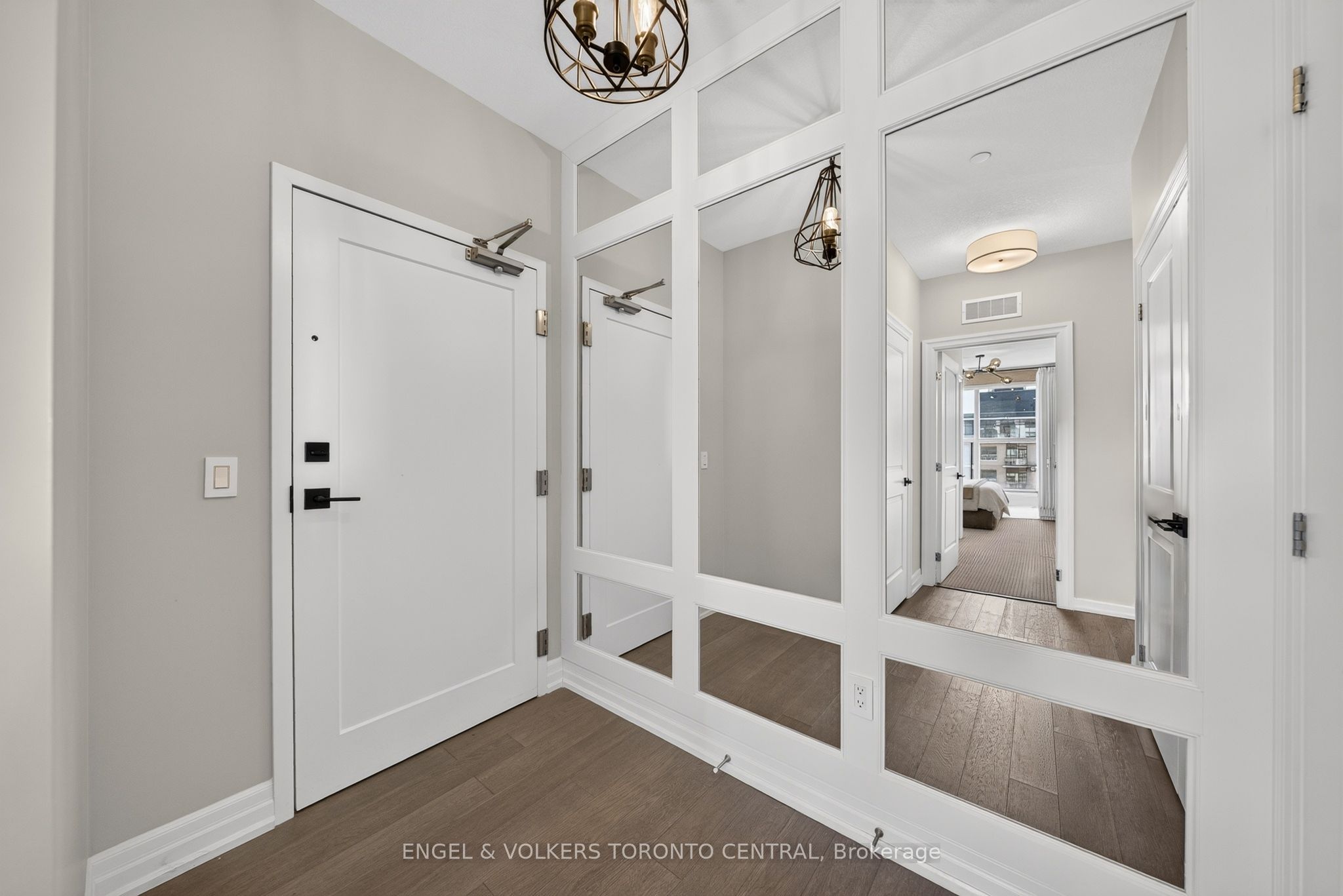 1878 Gordon Street 703 Property Photo 6