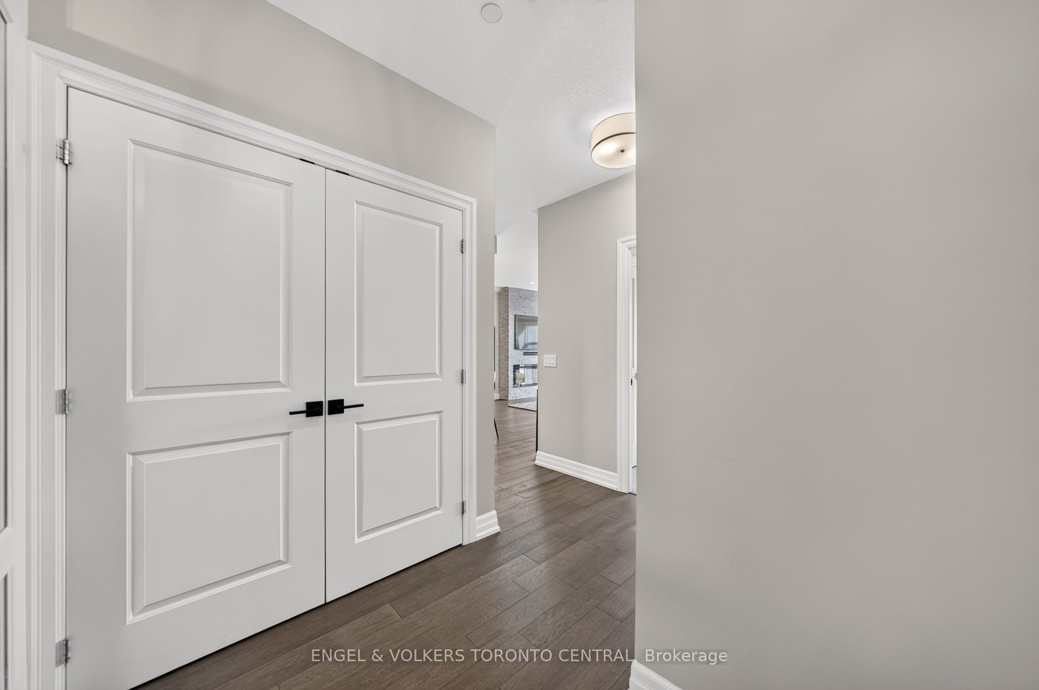 1878 Gordon Street 703 Property Photo 7