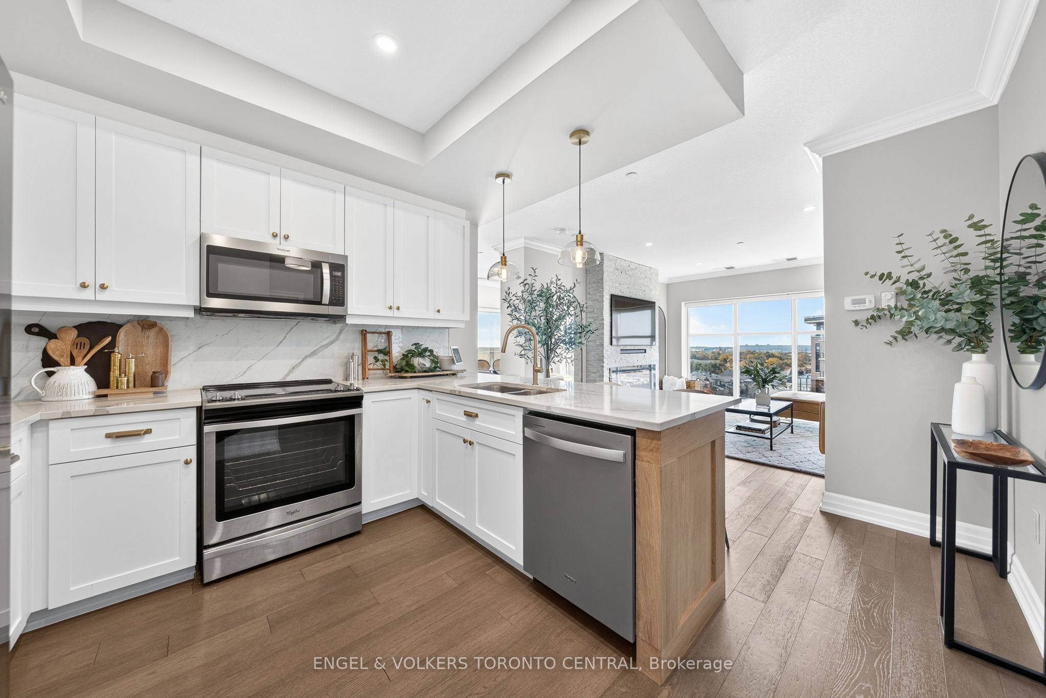 1878 Gordon Street 703 Property Photo 15