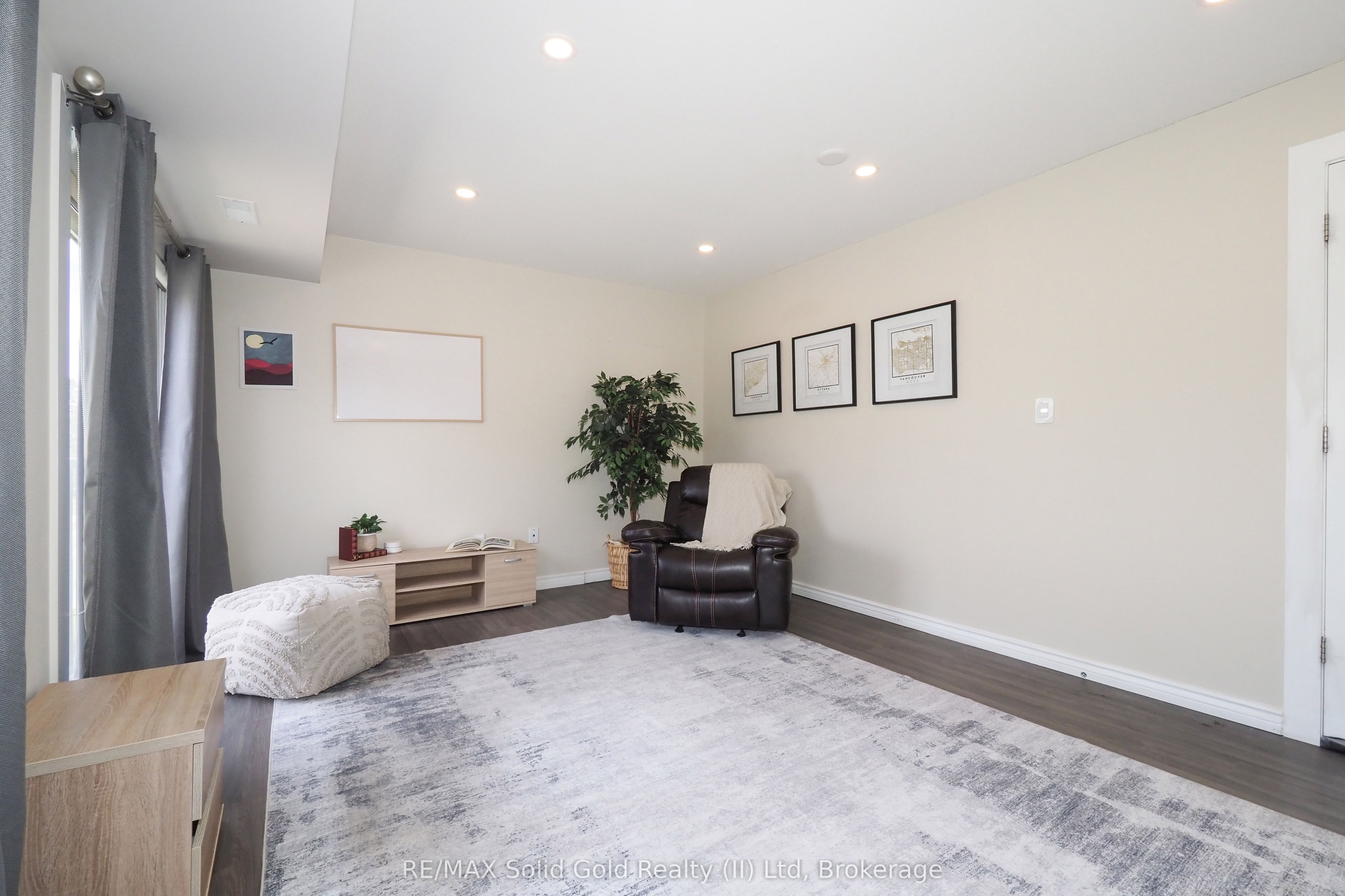 288 Albert Street 208 Property Photo 18