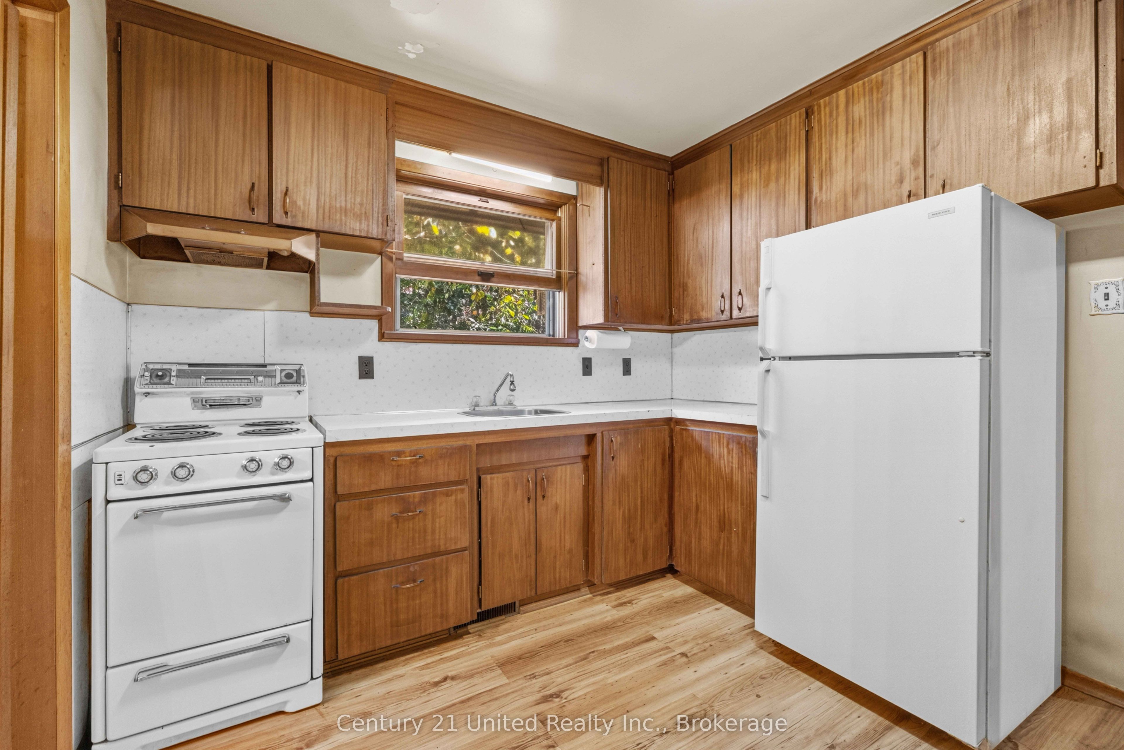 3795 Highway 28 Property Photo 12