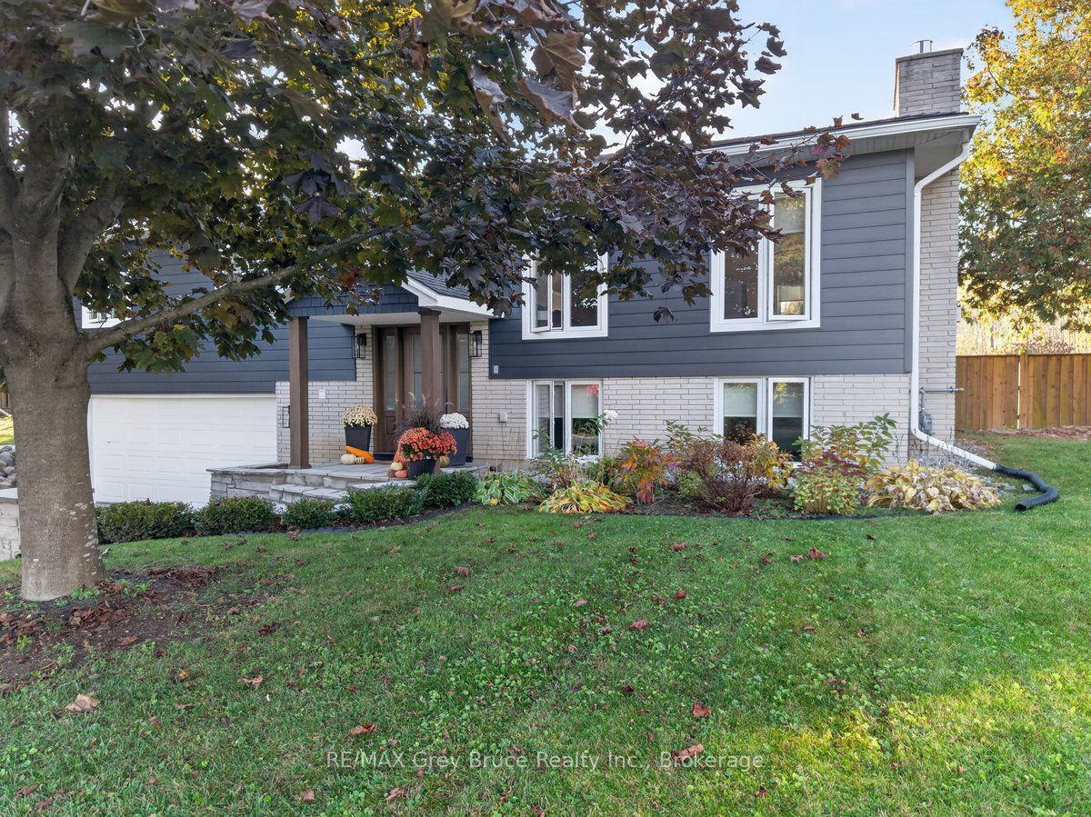 436 Balmy Beach Road Property Photo 1