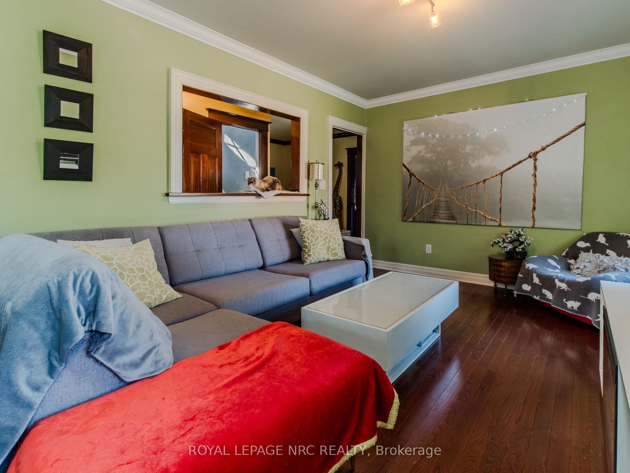 1 College Street Property Photo 8