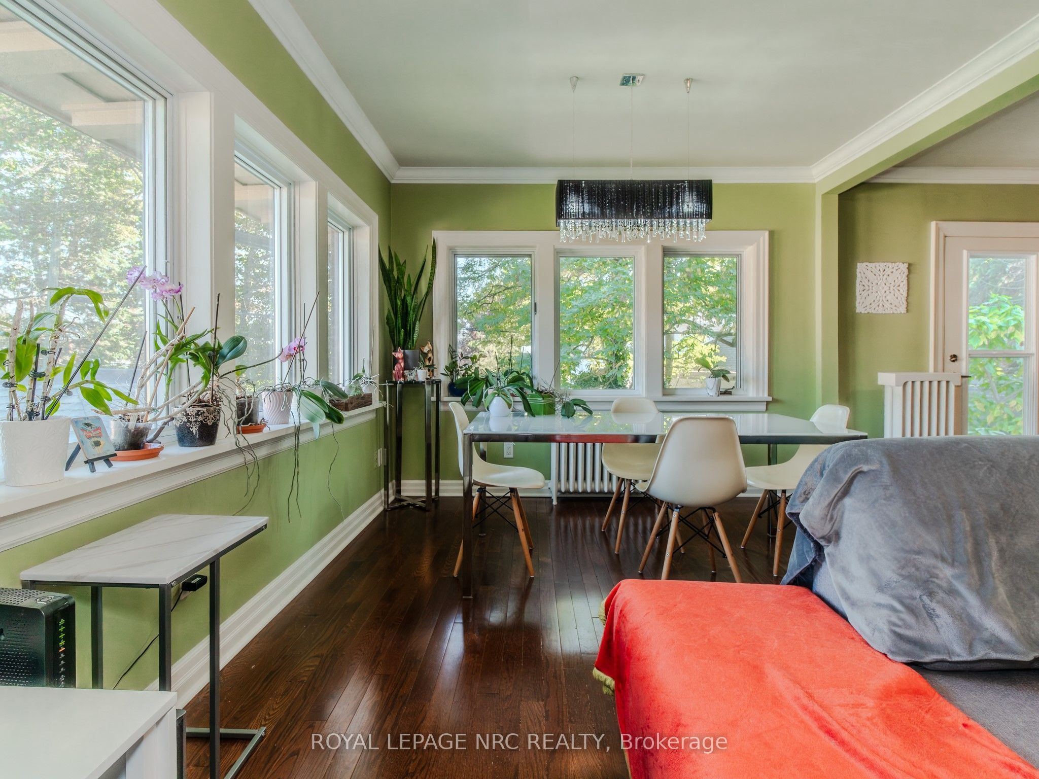 1 College Street Property Photo 10