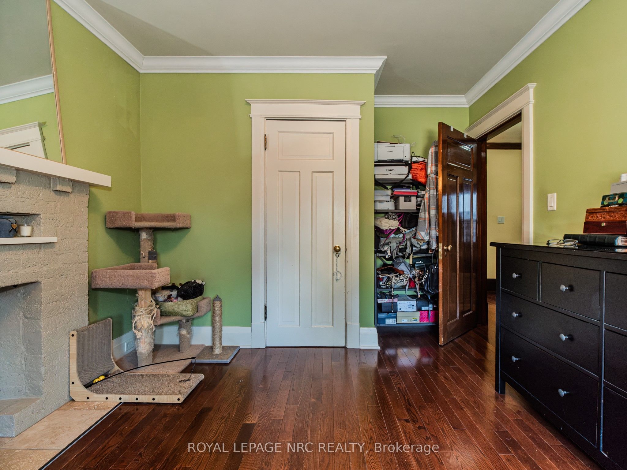1 College Street Property Photo 12