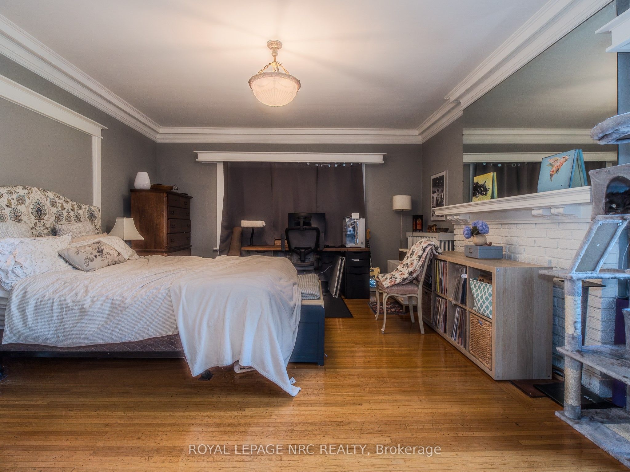 1 College Street Property Photo 25