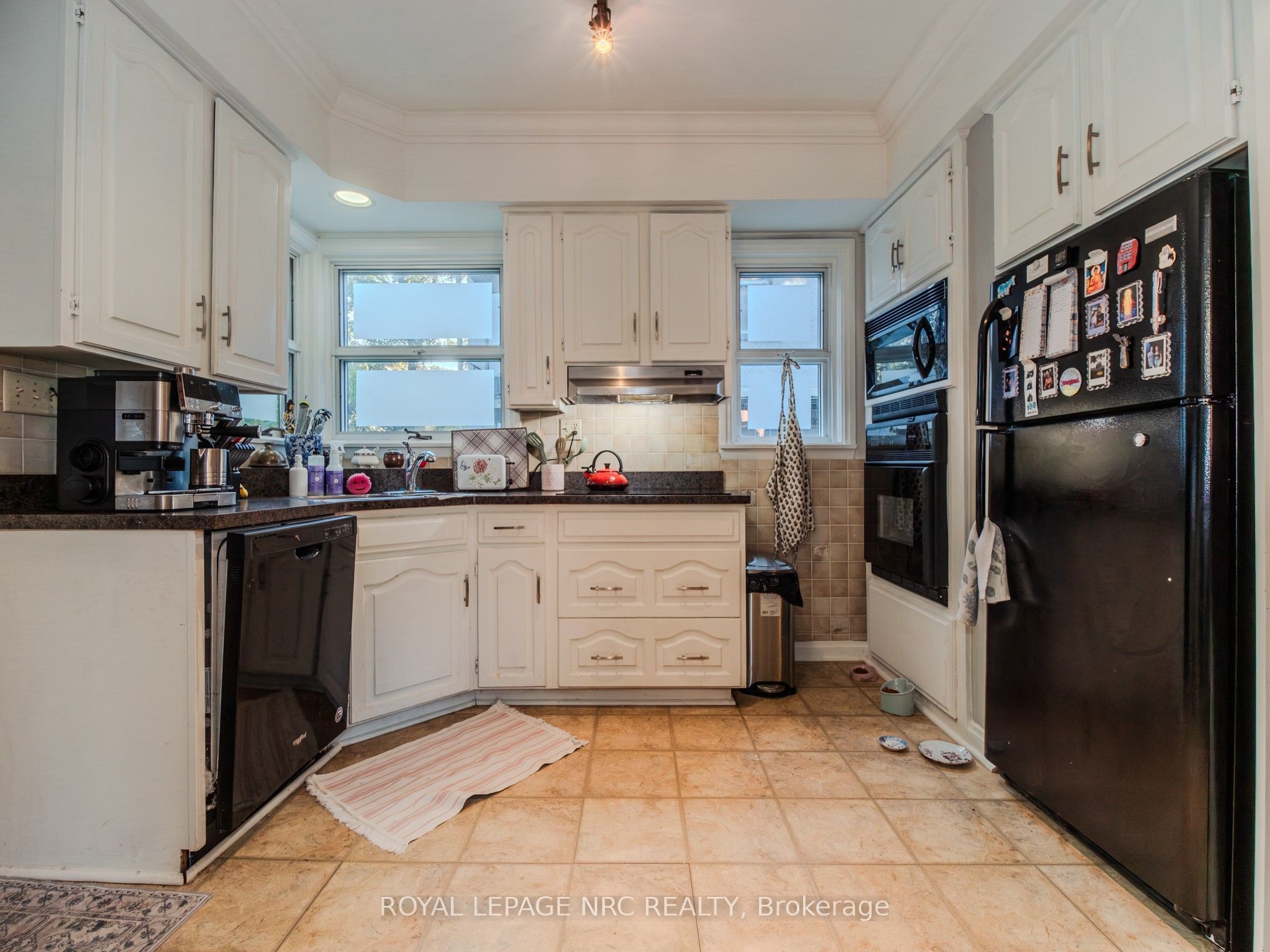 1 College Street Property Photo 32