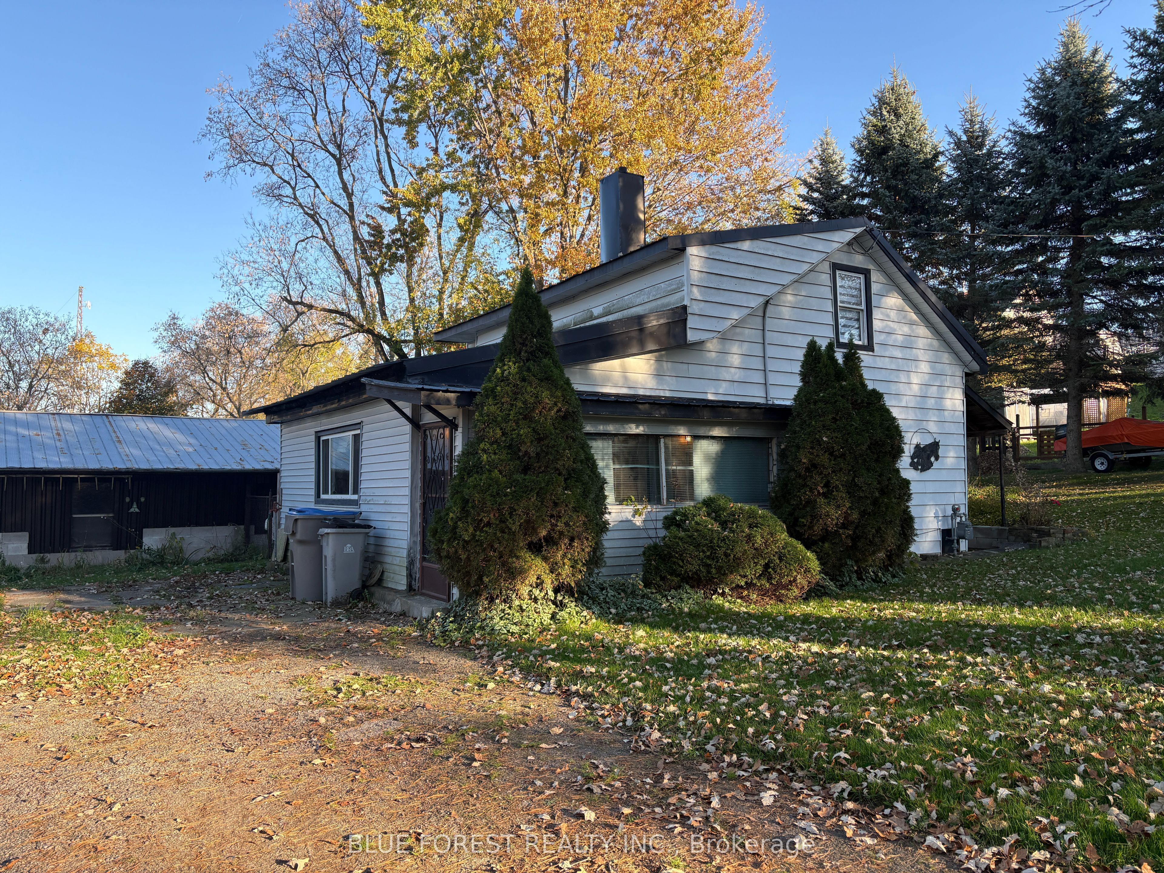 15 Charles Street N Property Photo 1