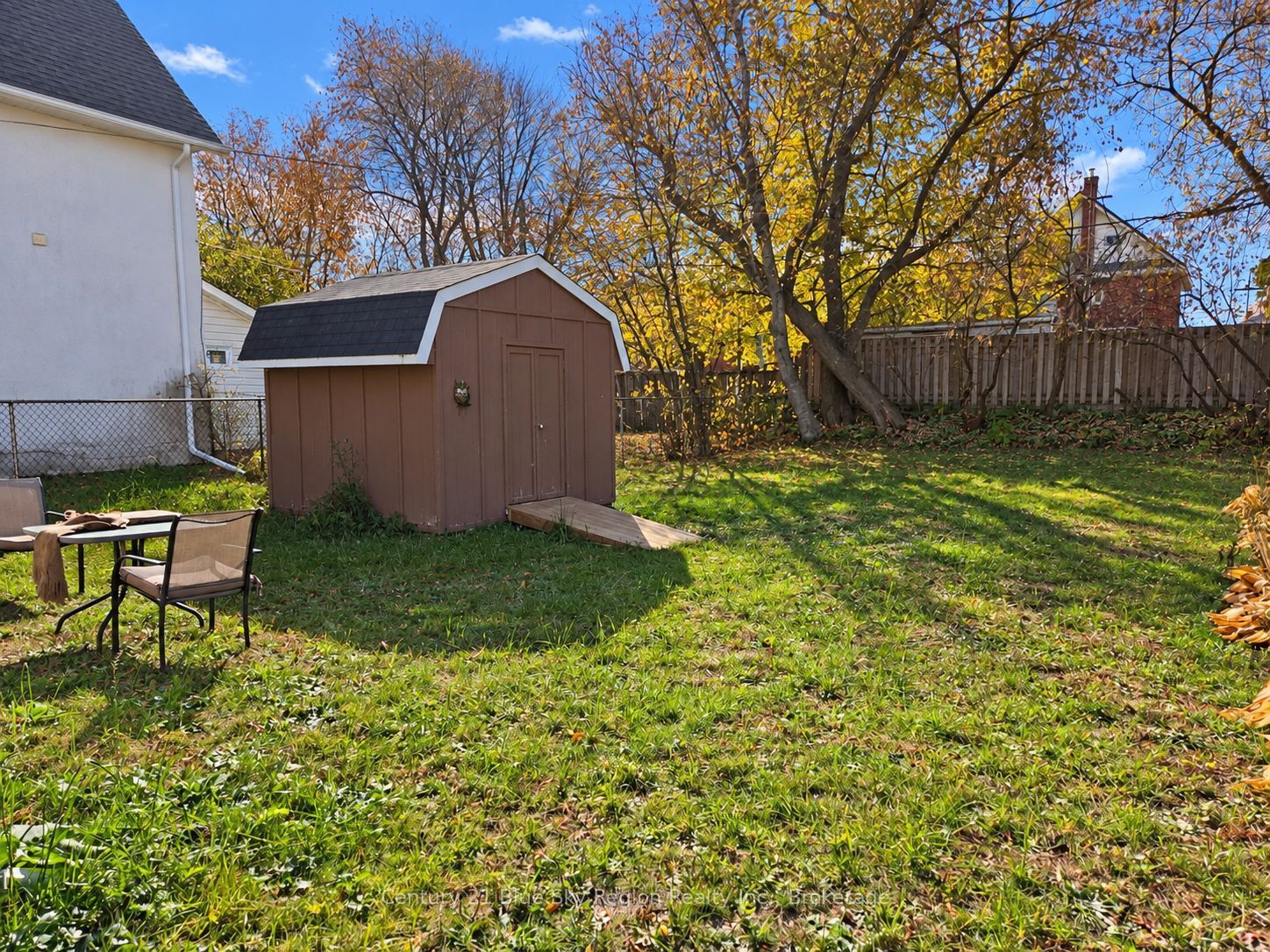 421 Worthington St E Property Photo 17