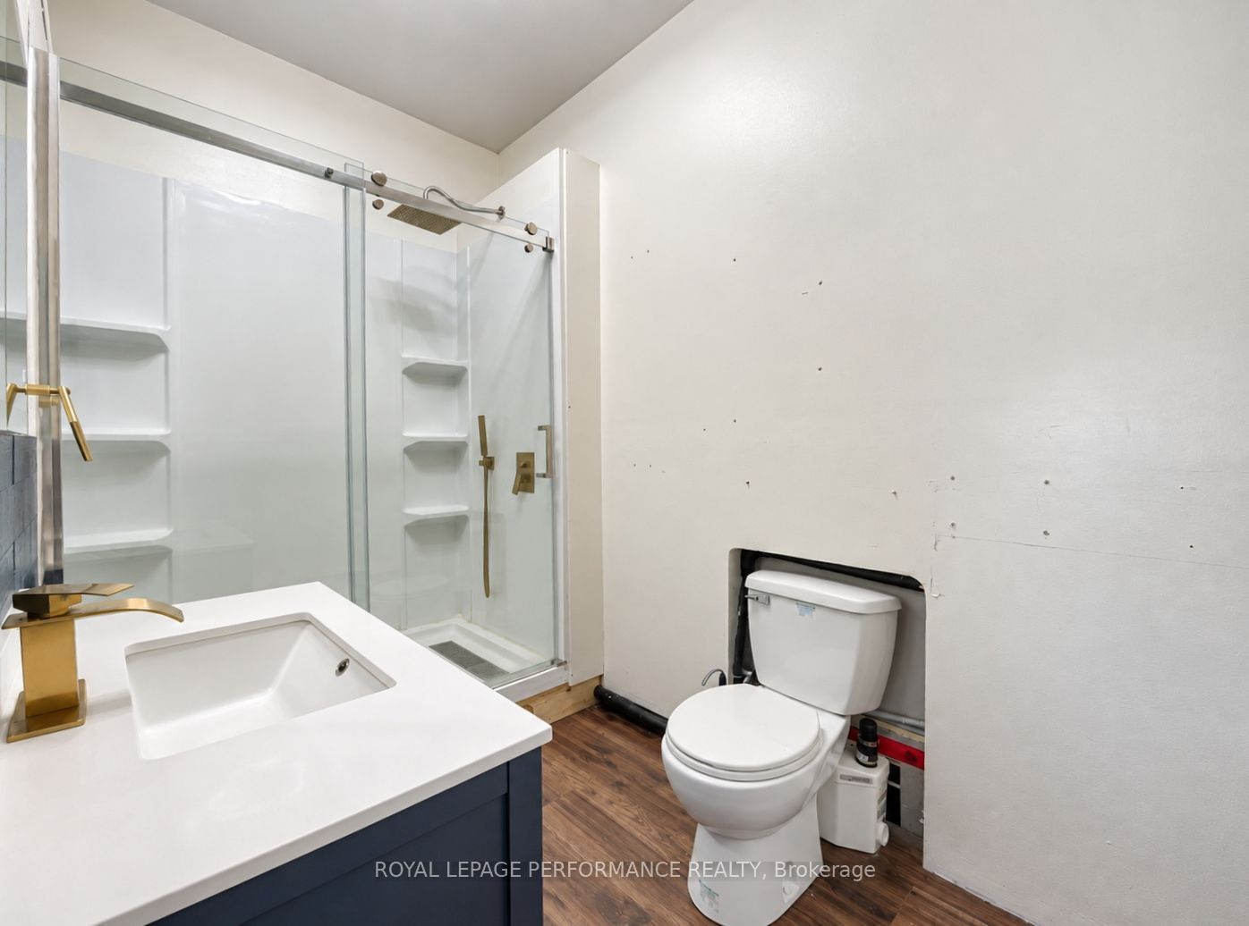 1890 Cassburn Road Property Photo 34