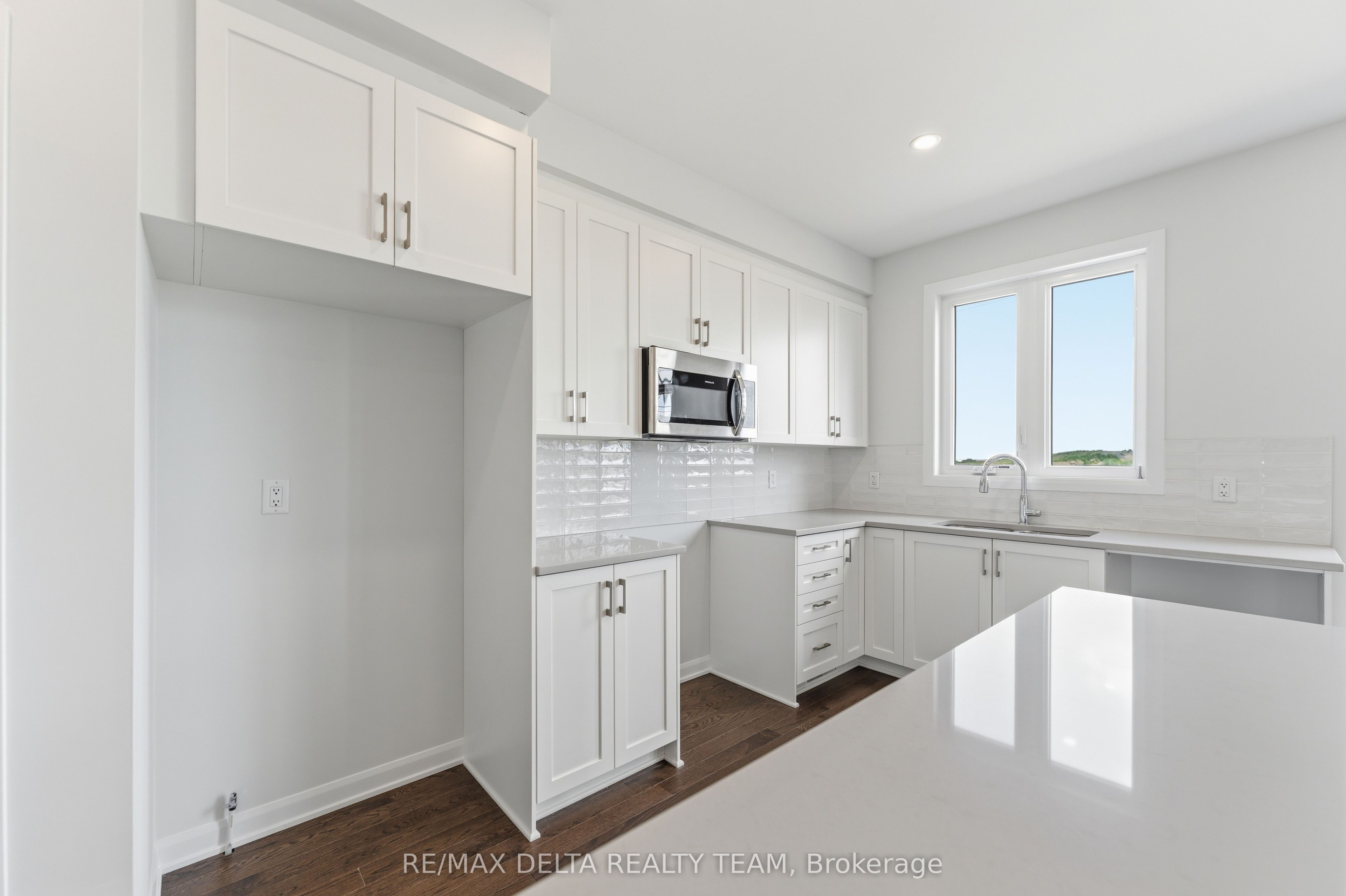 764 Fairline Row Property Photo 10