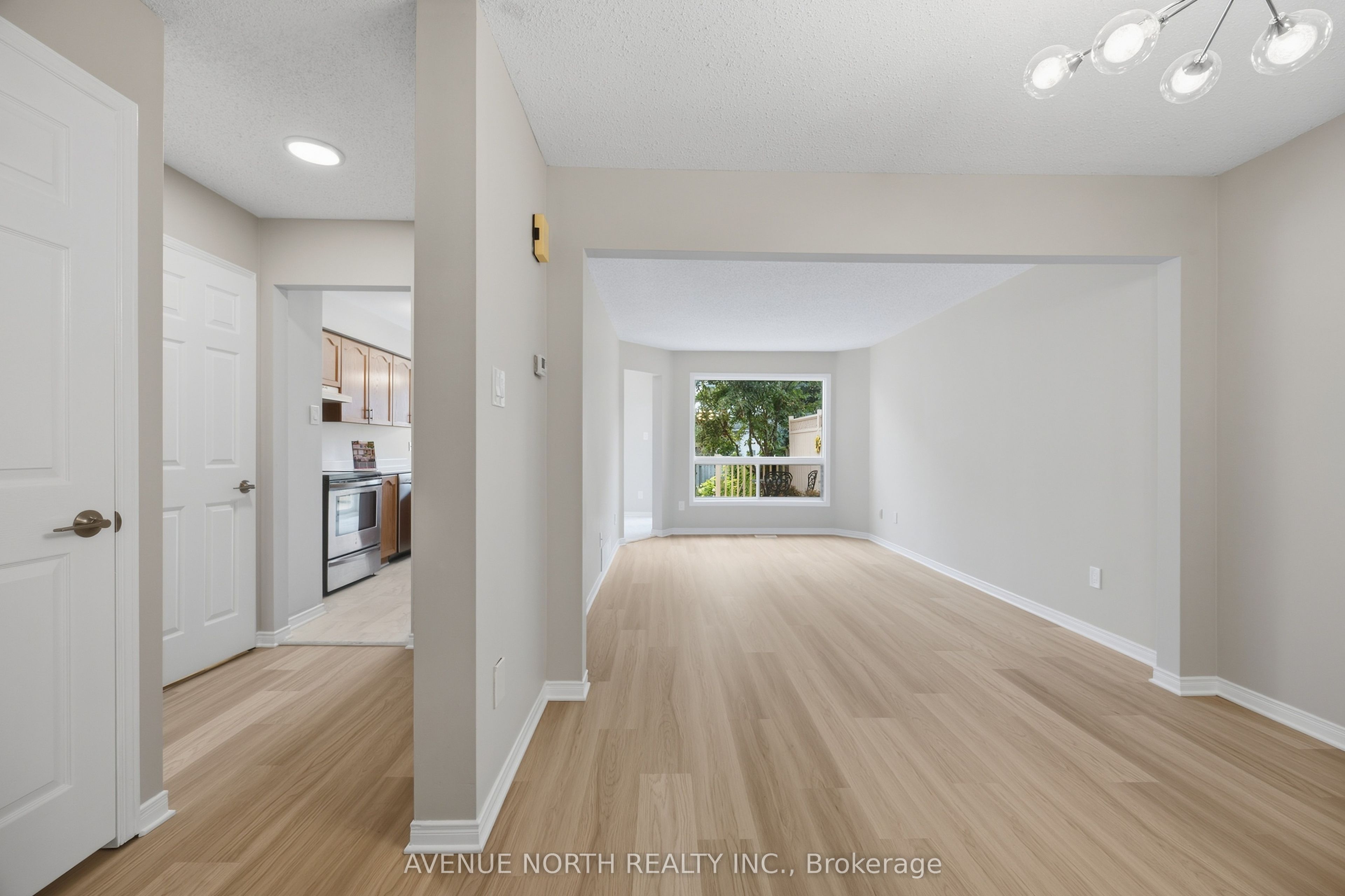 66 Woodgate Way Property Photo 4