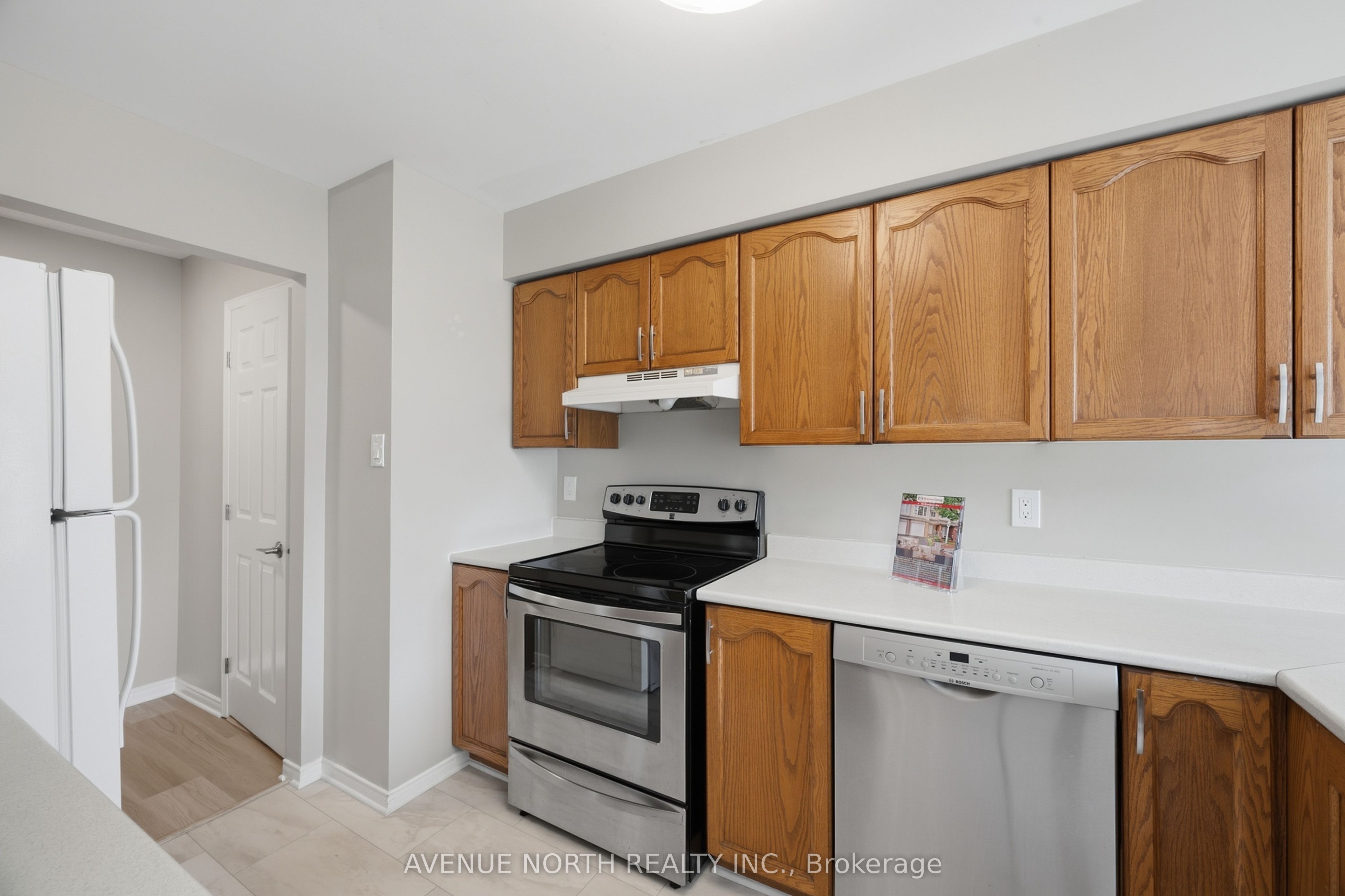 66 Woodgate Way Property Photo 6