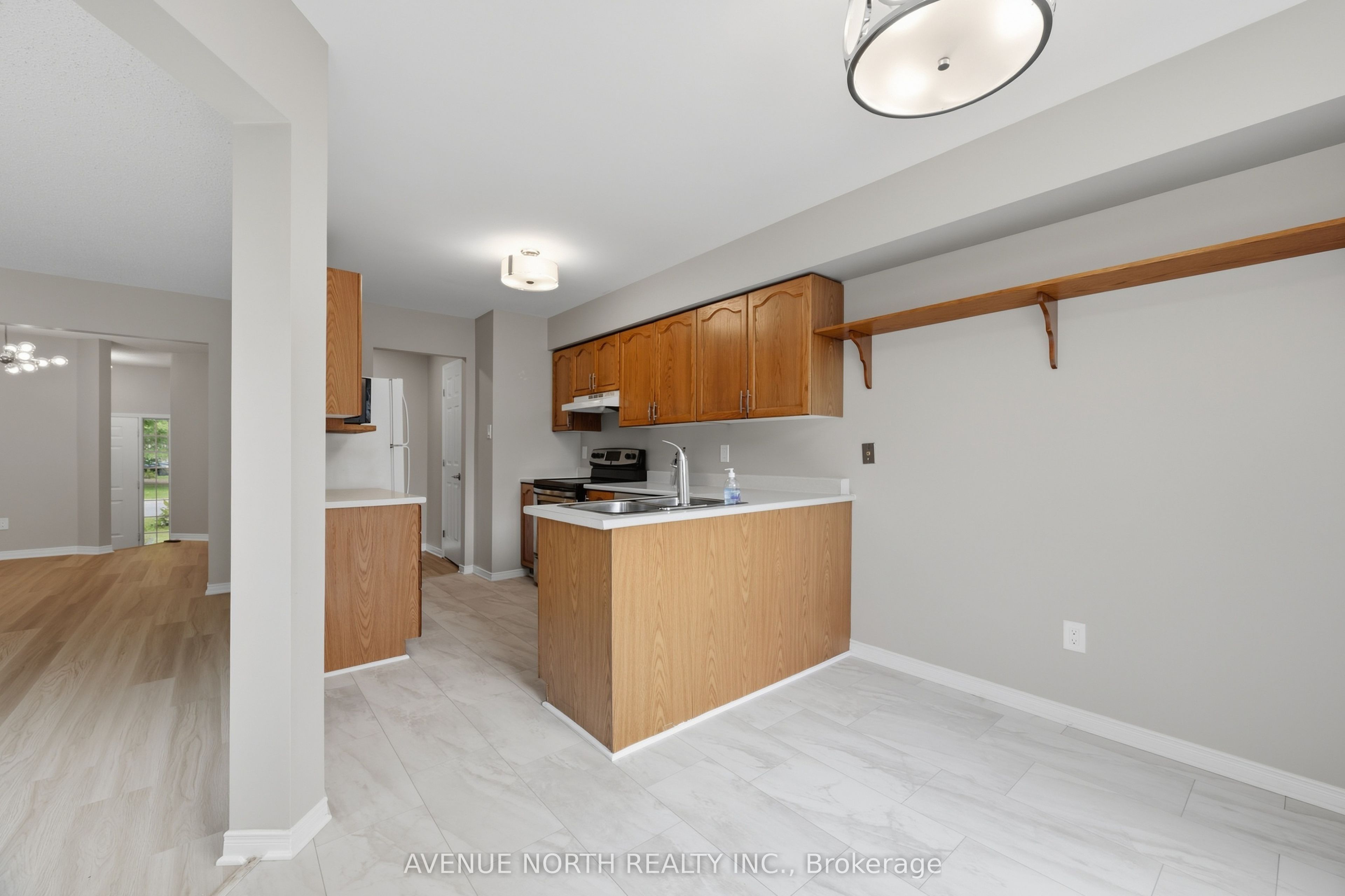 66 Woodgate Way Property Photo 11