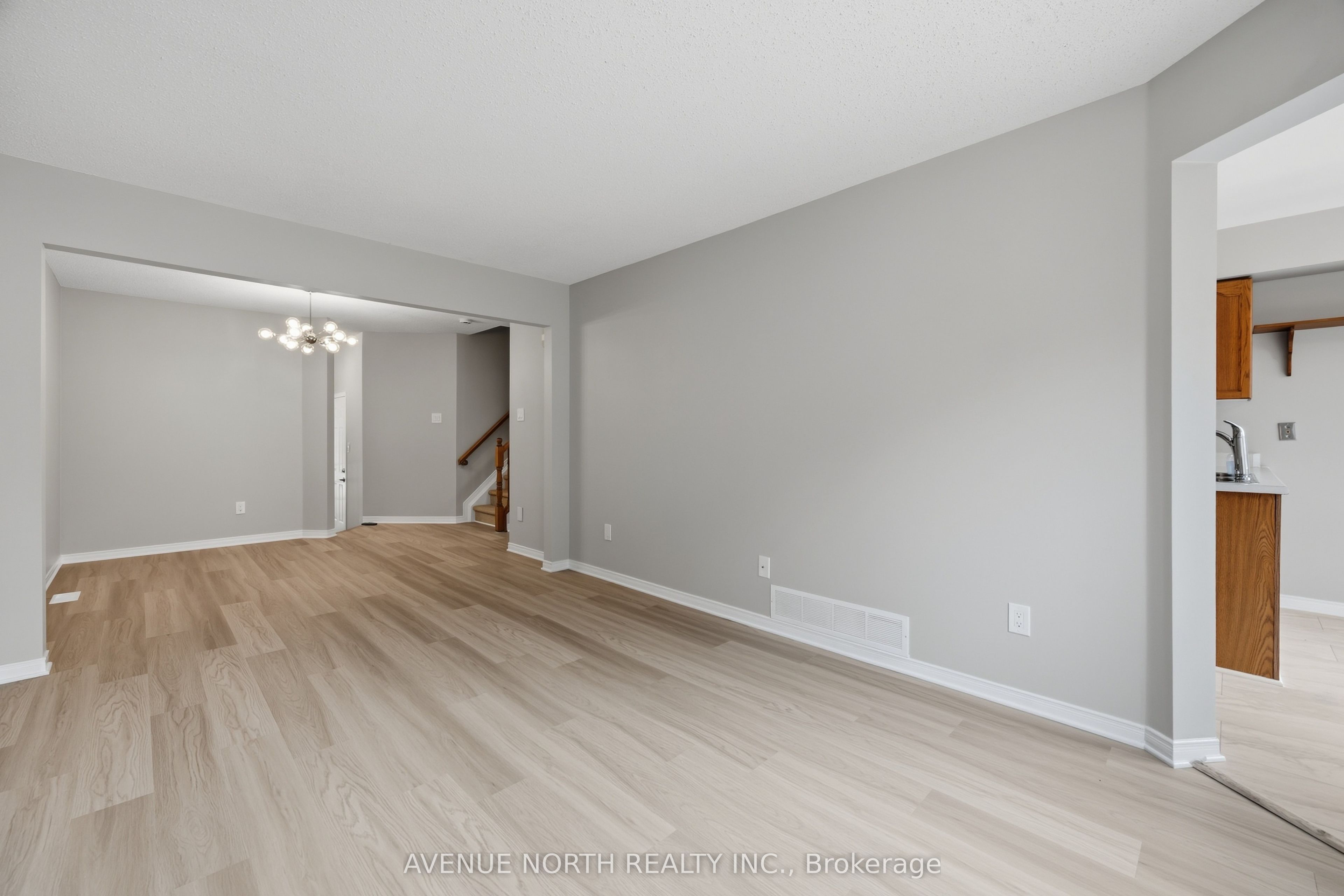 66 Woodgate Way Property Photo 12