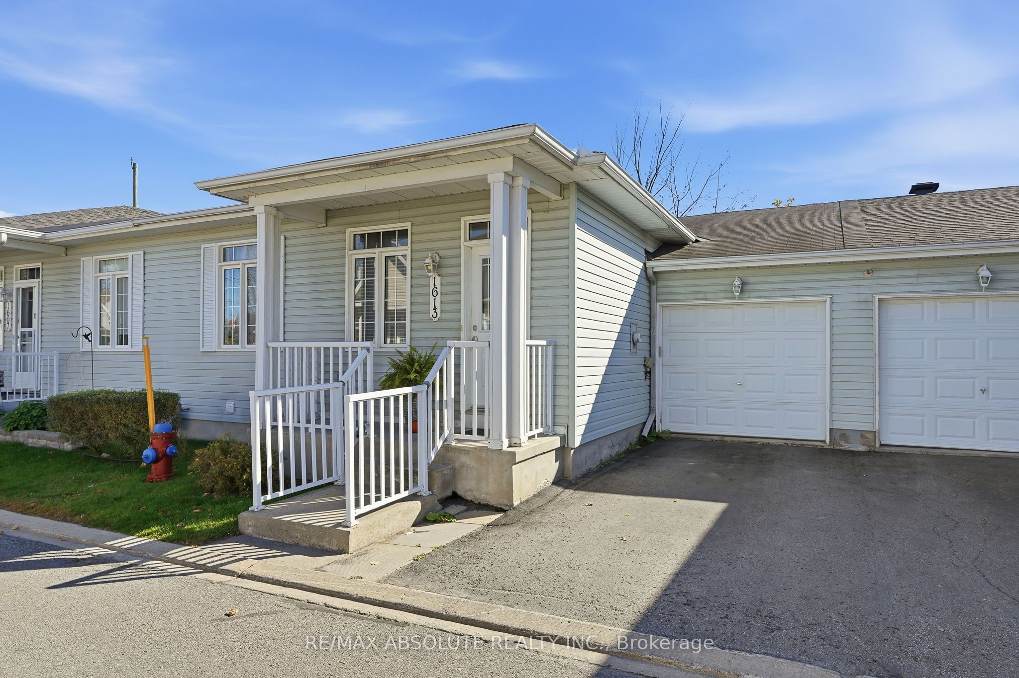 1613 Manon Street Property Photo 1