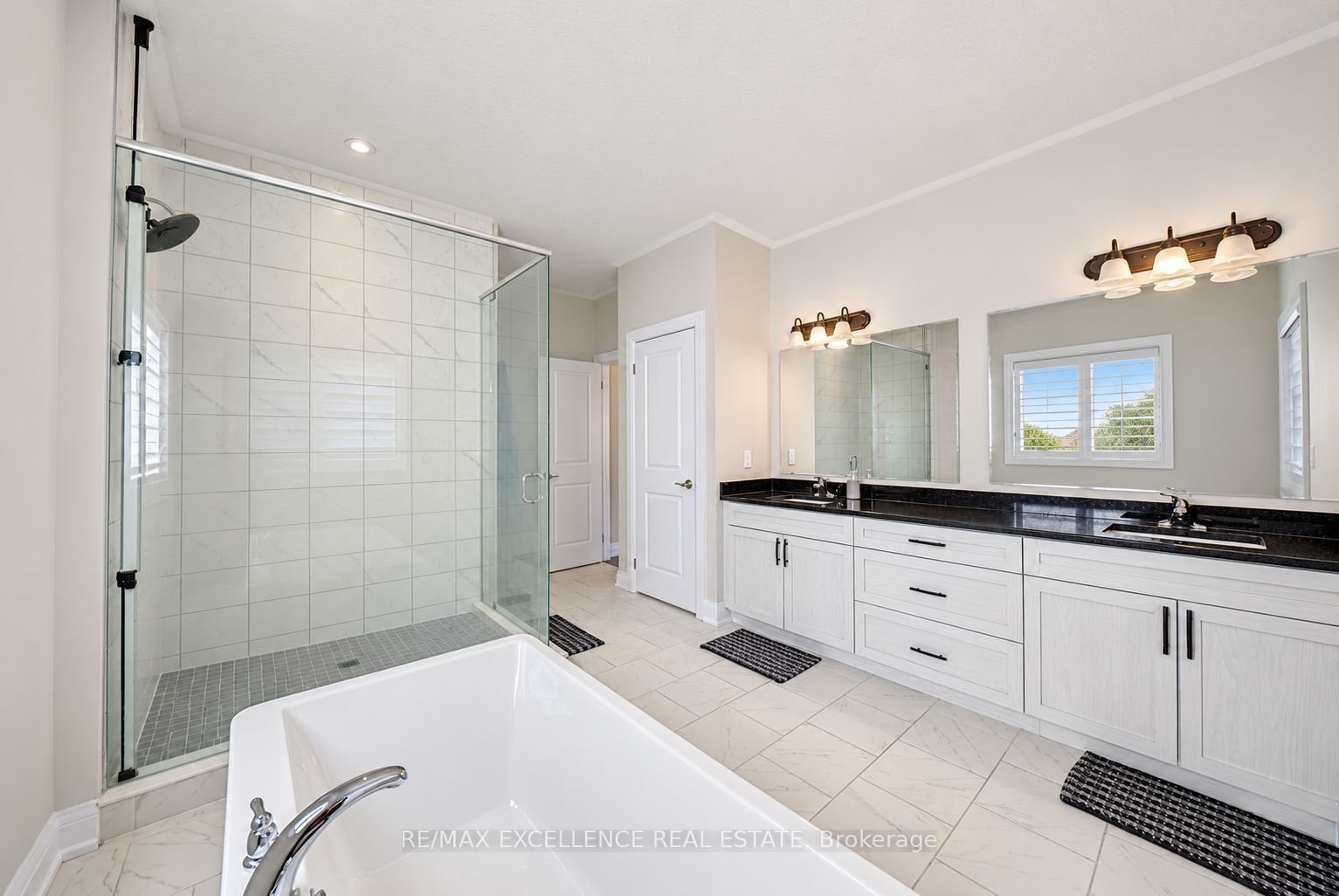 119 Ian Ormston Drive Property Photo 17