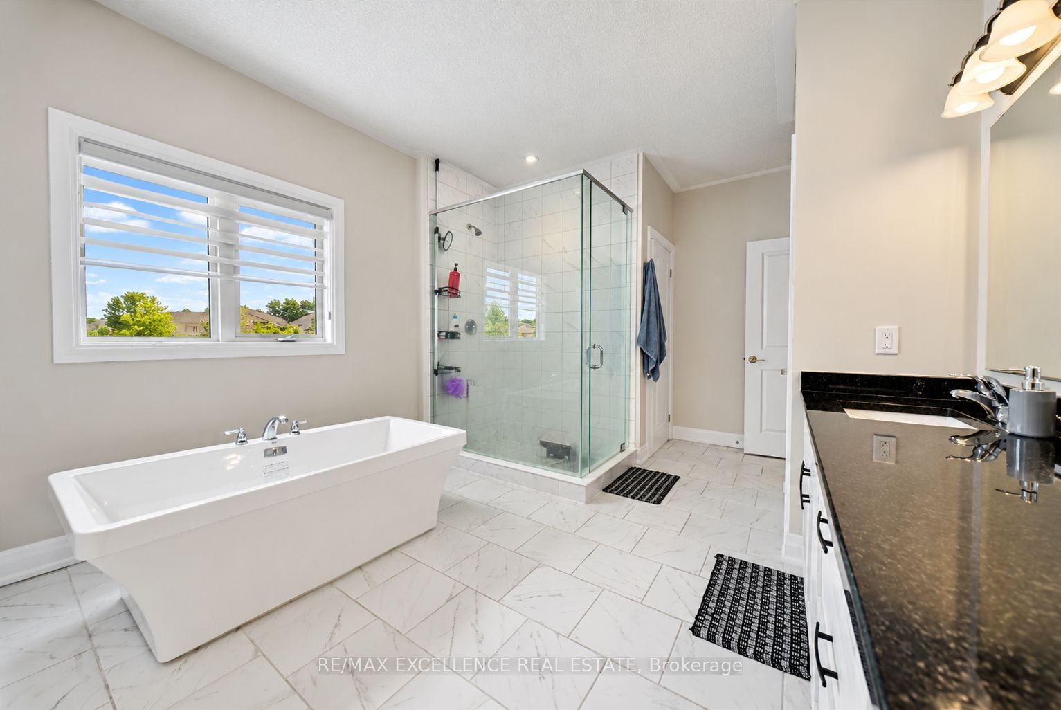 119 Ian Ormston Drive Property Photo 18